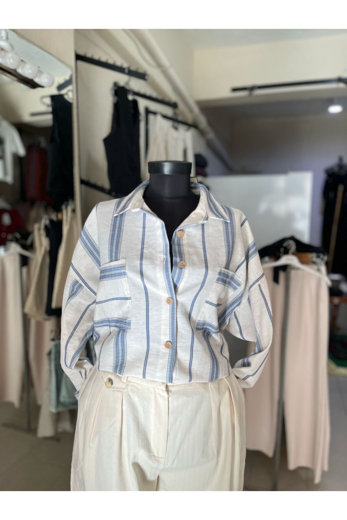 Butik Kadın Giyim Keten Gömlek