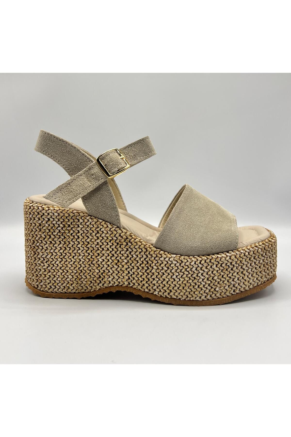 Ametist Exclusive Agatha Bej Süet Dolgu Topuk Sandalet