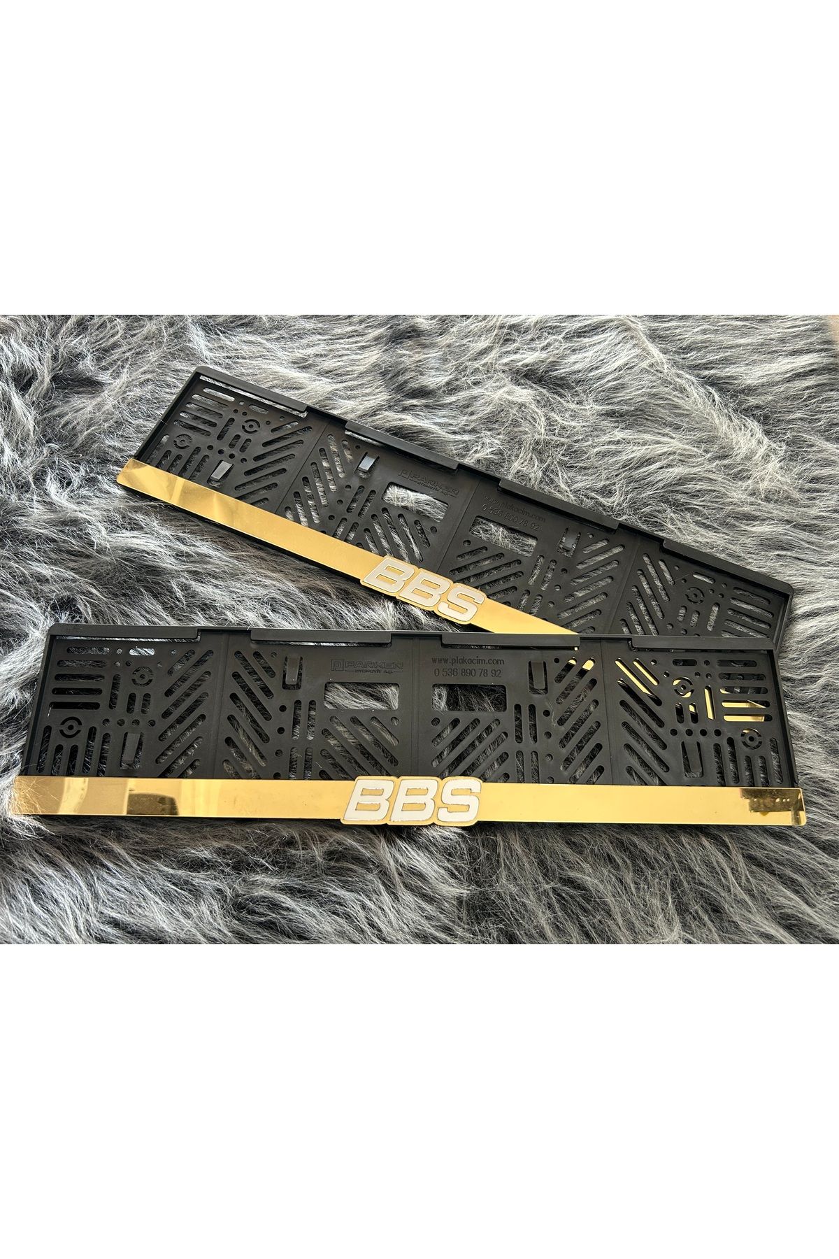 MERLINS OTO Merlins 3D Kabartmalı Pleksi Oto Plakalığı