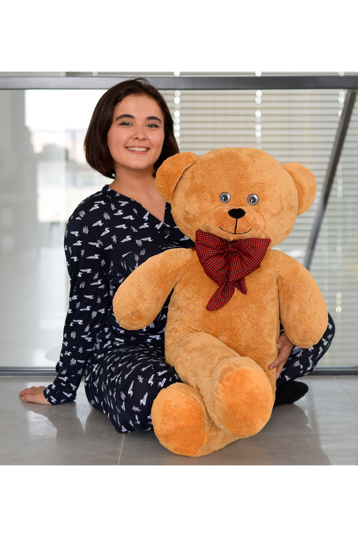 Özgüner Oyuncak 100 Papyonlu Sevimli Peluş Şaşkın Ayı - Sevgiliye Özel Hediye
