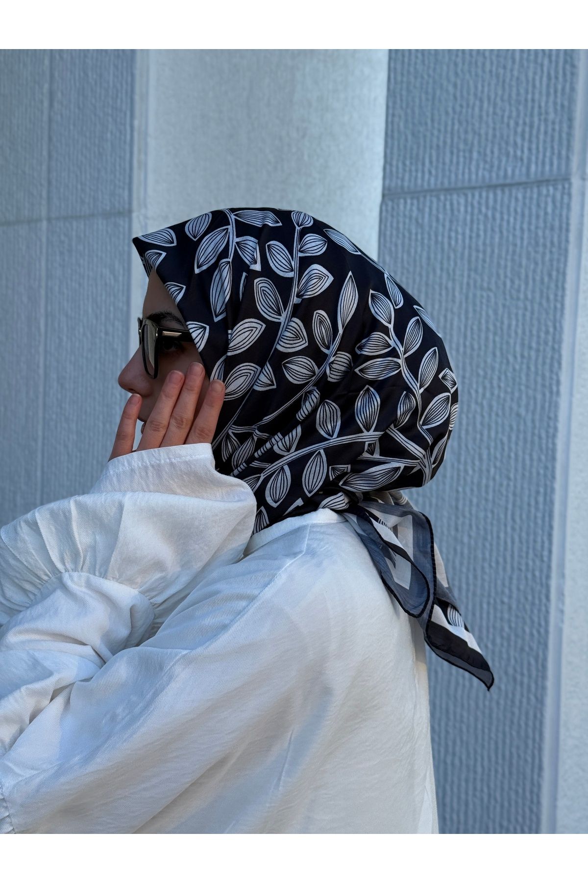 Qalortex Scarf Pamuklu Soft Yaprak Desen Eşarp-Sİyah/Beyaz