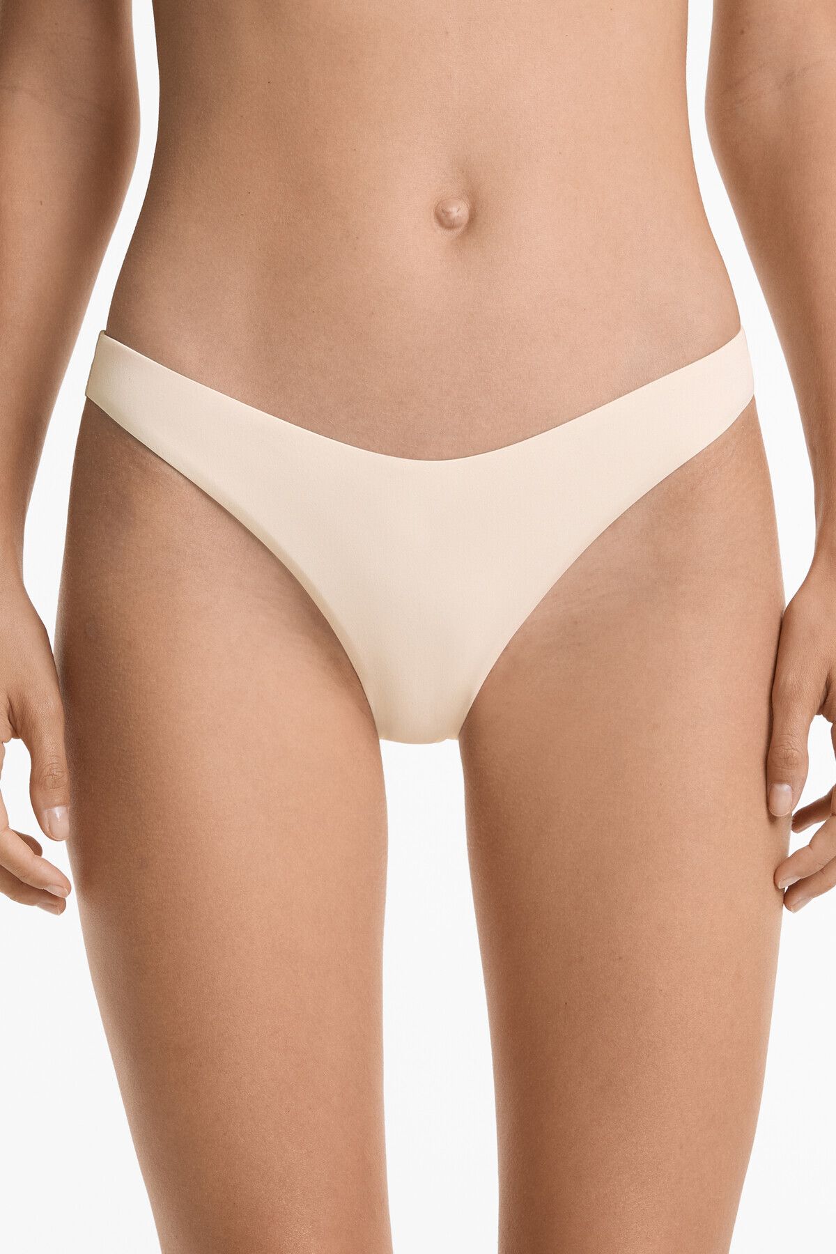 Oysho U kesim orta kapatıcılıkta bikini altı