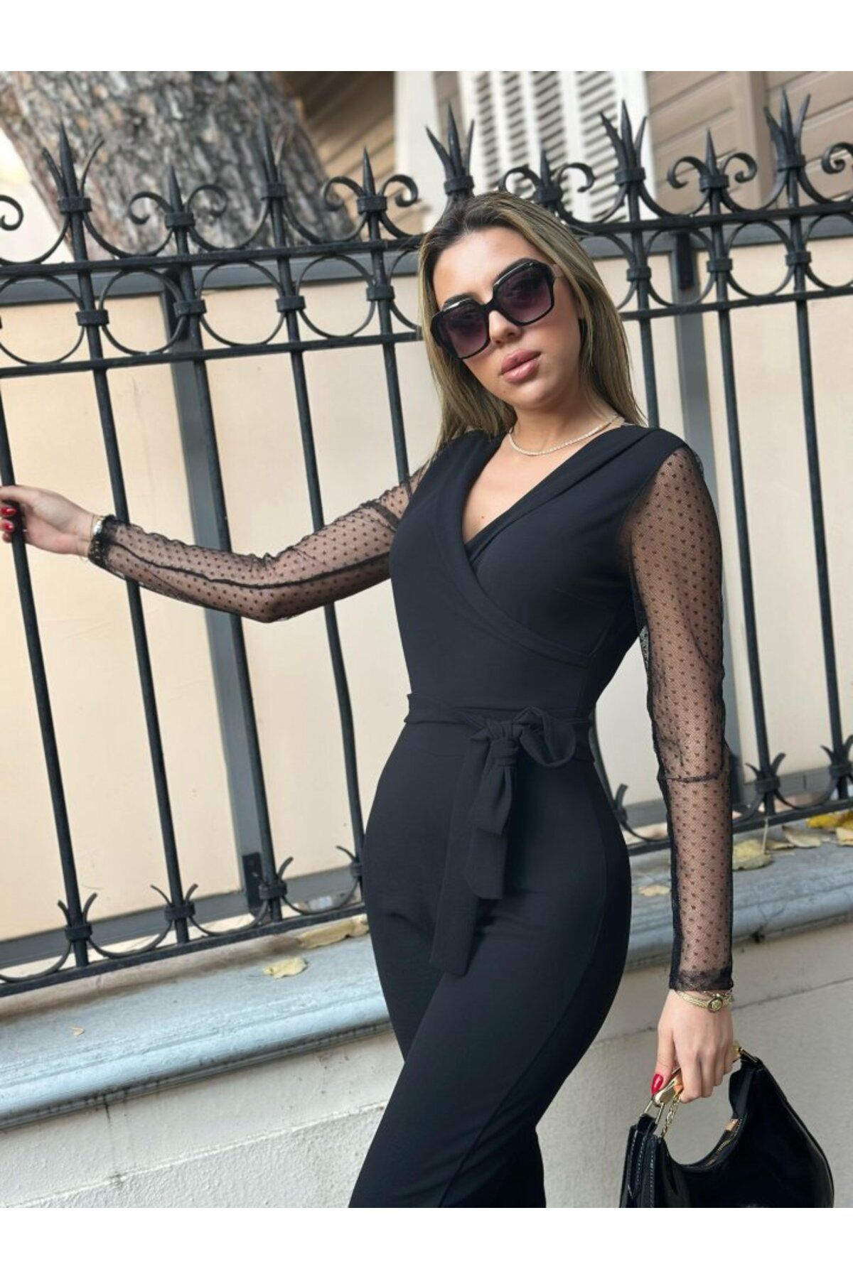 Şair Krep Kumaş Kol Tül Puan Detaylı Kuşaklı Tulum 141 Cm