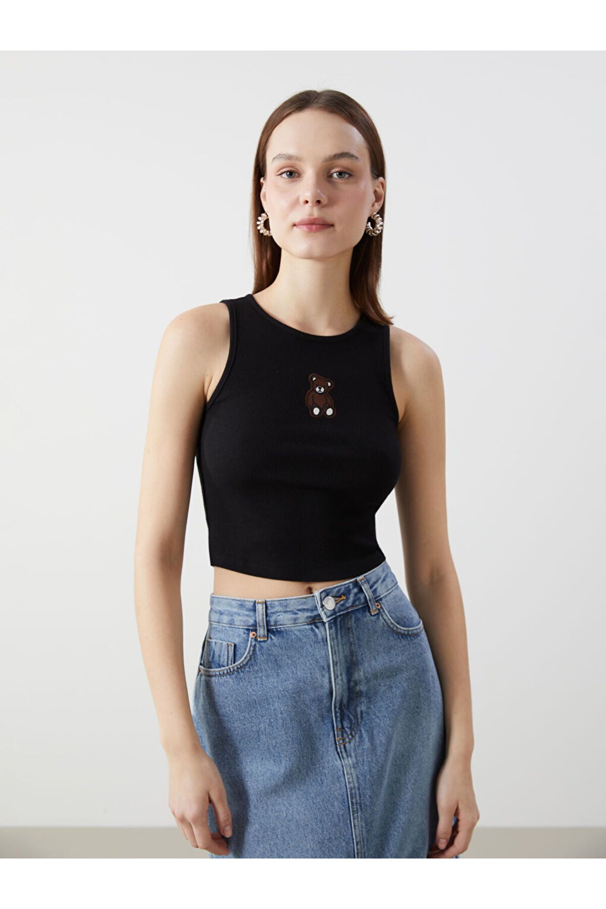 LC Waikiki XSIDE Siyah Bisiklet Yaka Nakışlı Kadın Crop S5GR92Z8NVY25