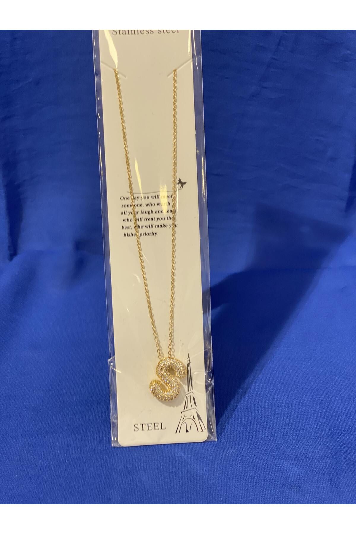 Perla Scarf & More Gold Kararmaz Paslanmaz harf Çelik Kolye