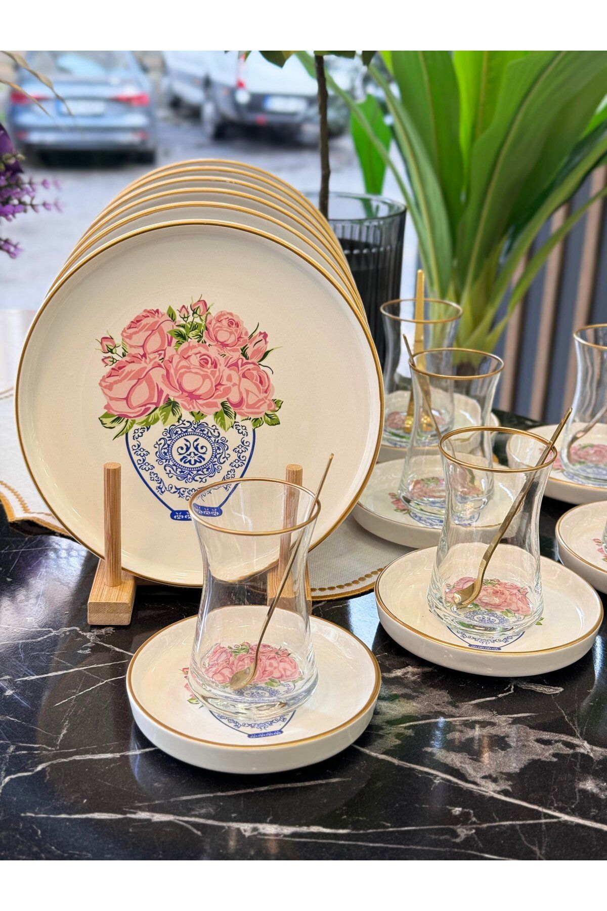 Karmen 18 Parça Modern Roses Pasta Çay Saati Seti