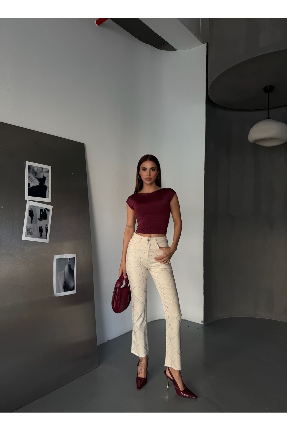Diviny Kadın Taşlı Kesik Paça Mini Flare Yüksek Bel Jean