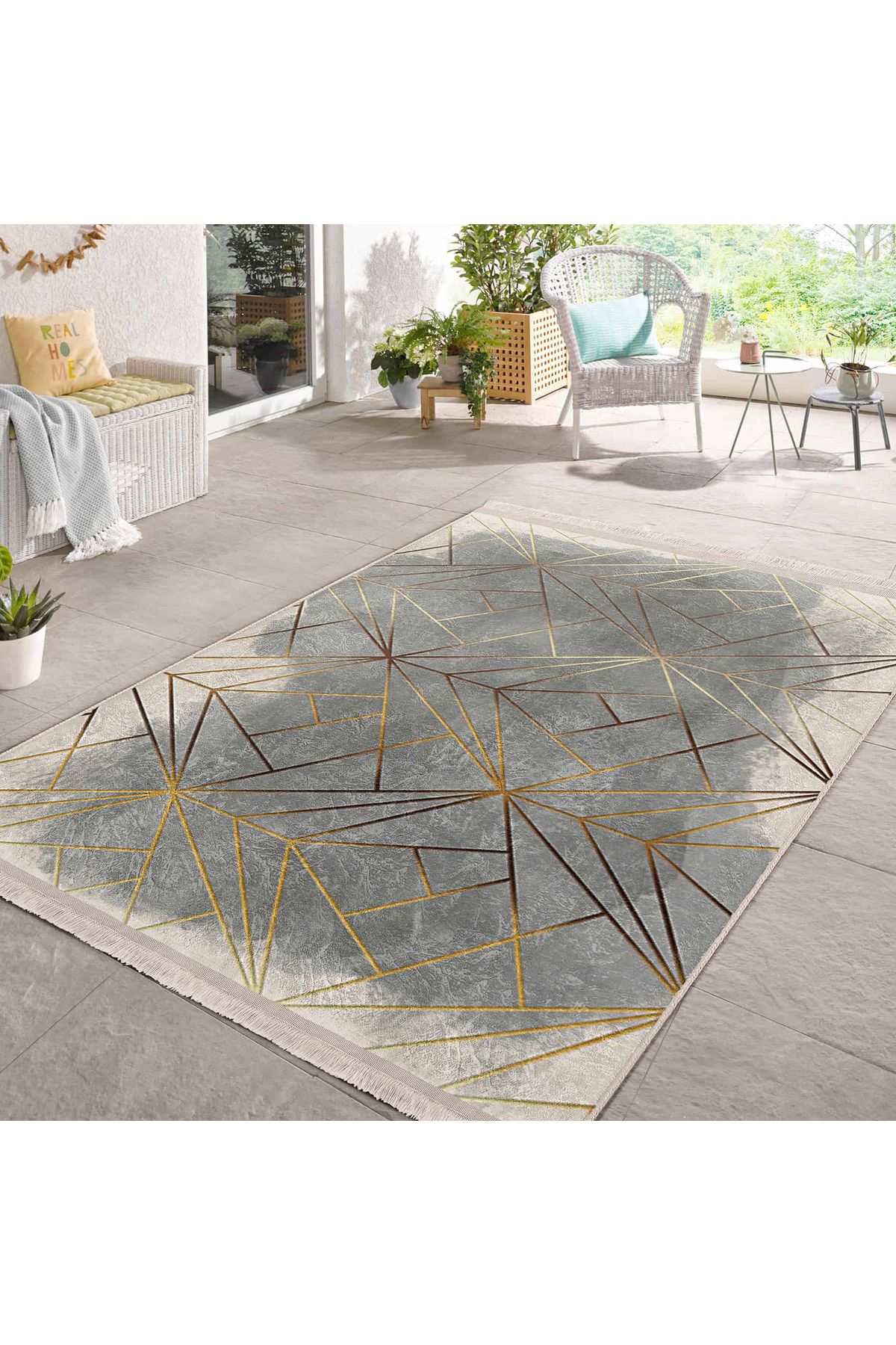Realhomes Gri ve Altın Renkli Modern Geometrik Desenli Yıkanabilir Kaymaz Taban Salon Halısı