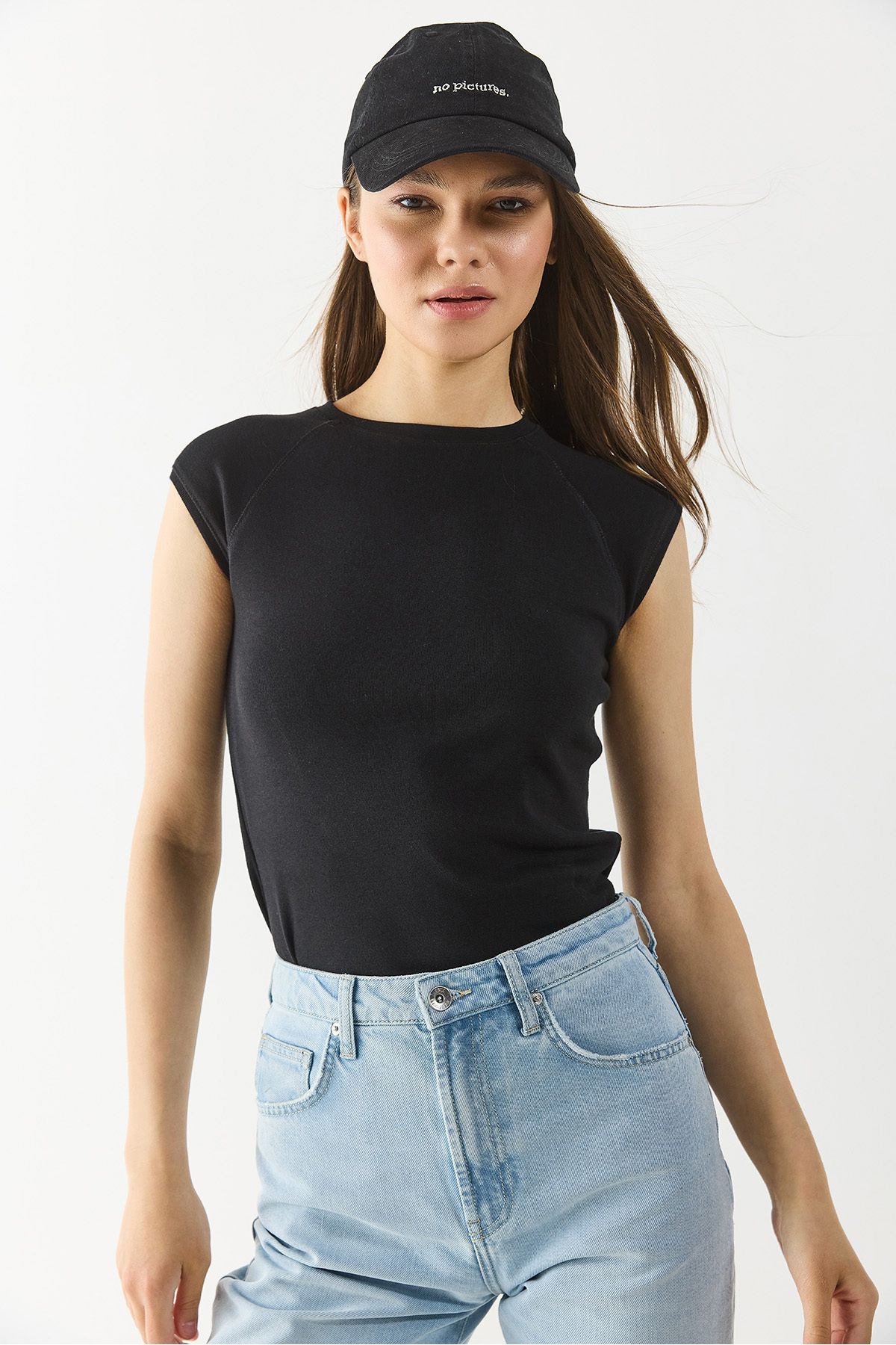 VENA Reglan Kollu Slim Fit Tişört - SİYAH