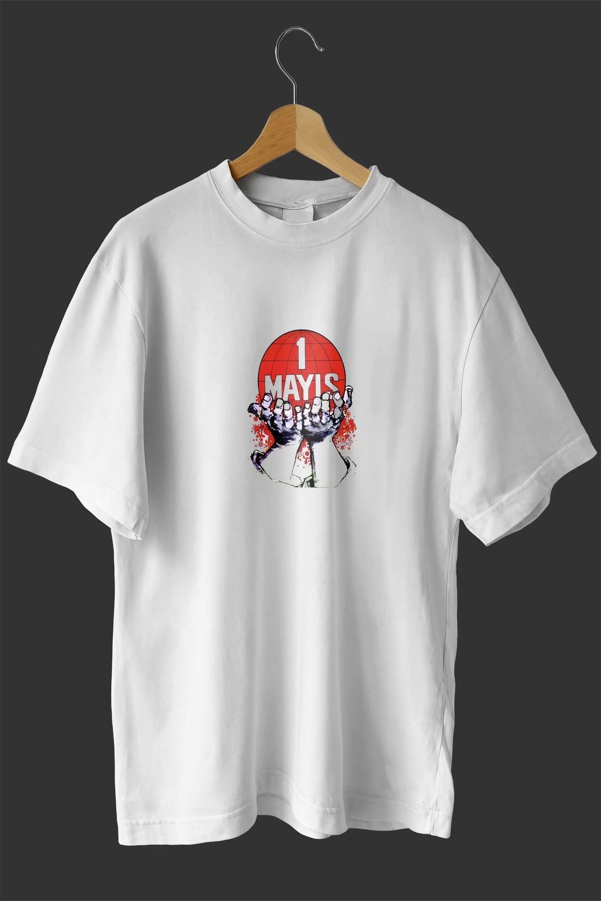 Robahood 1 Mayıs Emekçilerimiz İçin Özel Tasarım 1 Mayıs Dünya Baskılı T-shirt - Beyaz