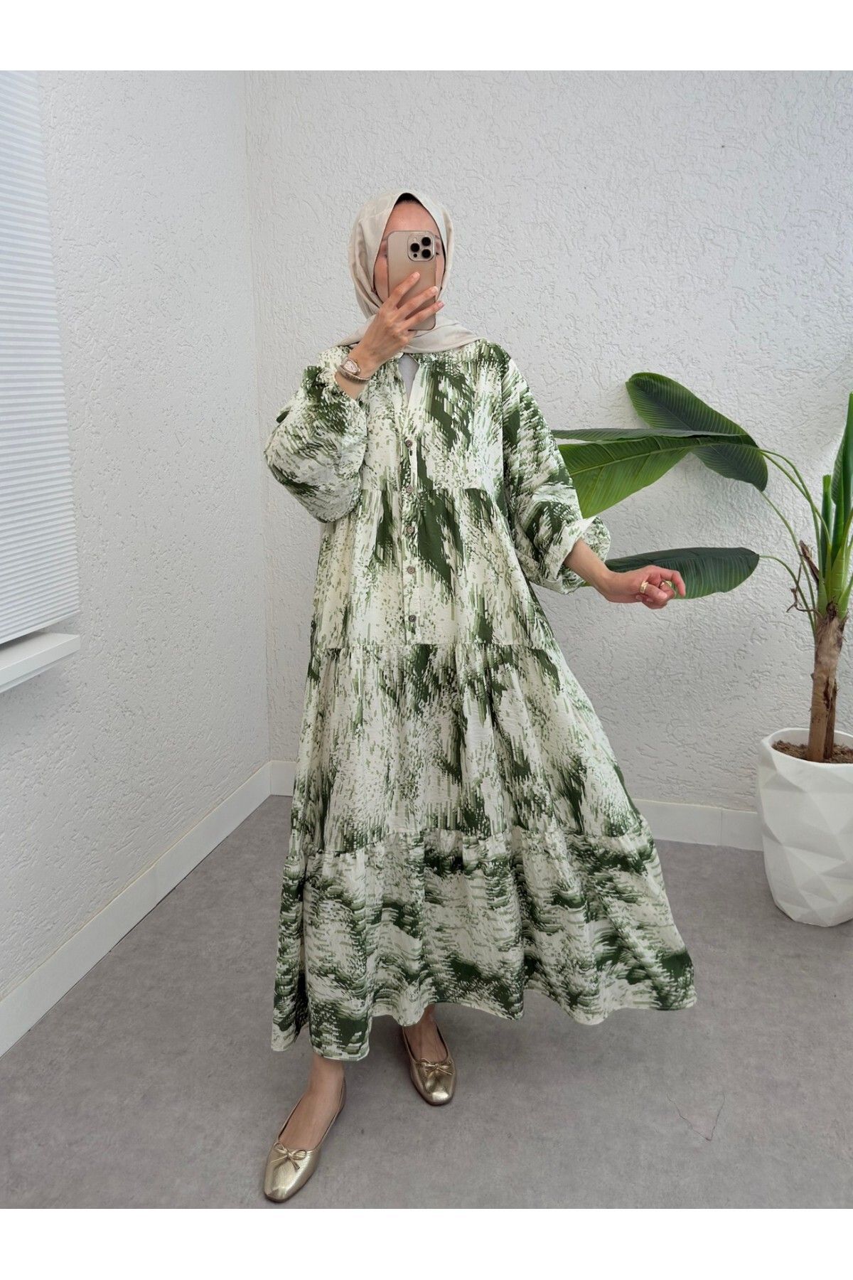 Modamorfo-Half Button Mixed Pattern Sleeve Elastic Dress -Khaki 1