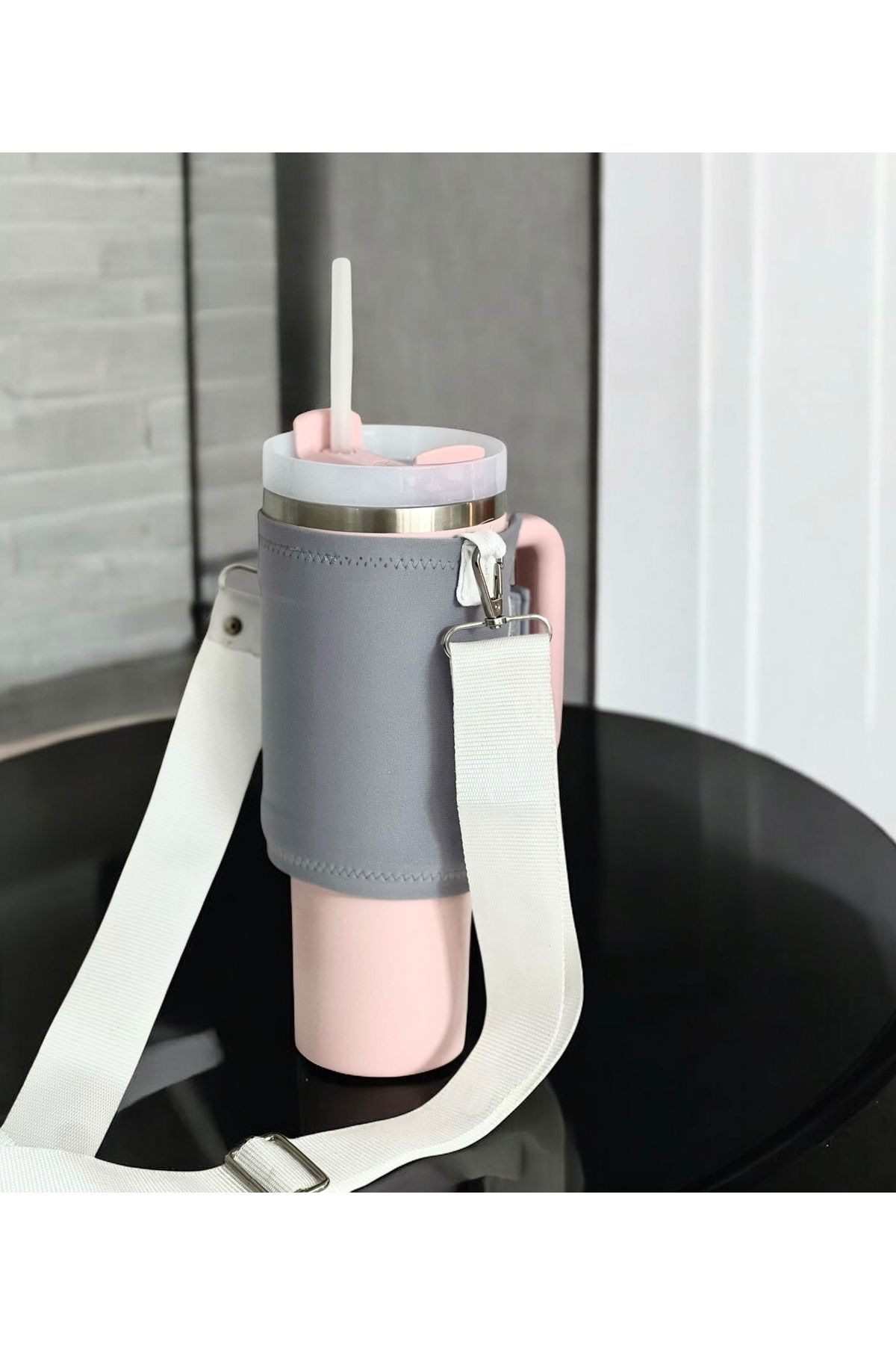 JACA Quencher Pipetli 1.18 Lt Termos Uyumlu Askılı Kilif Çanta Ve Renki Omuz Askisi Aksesuar