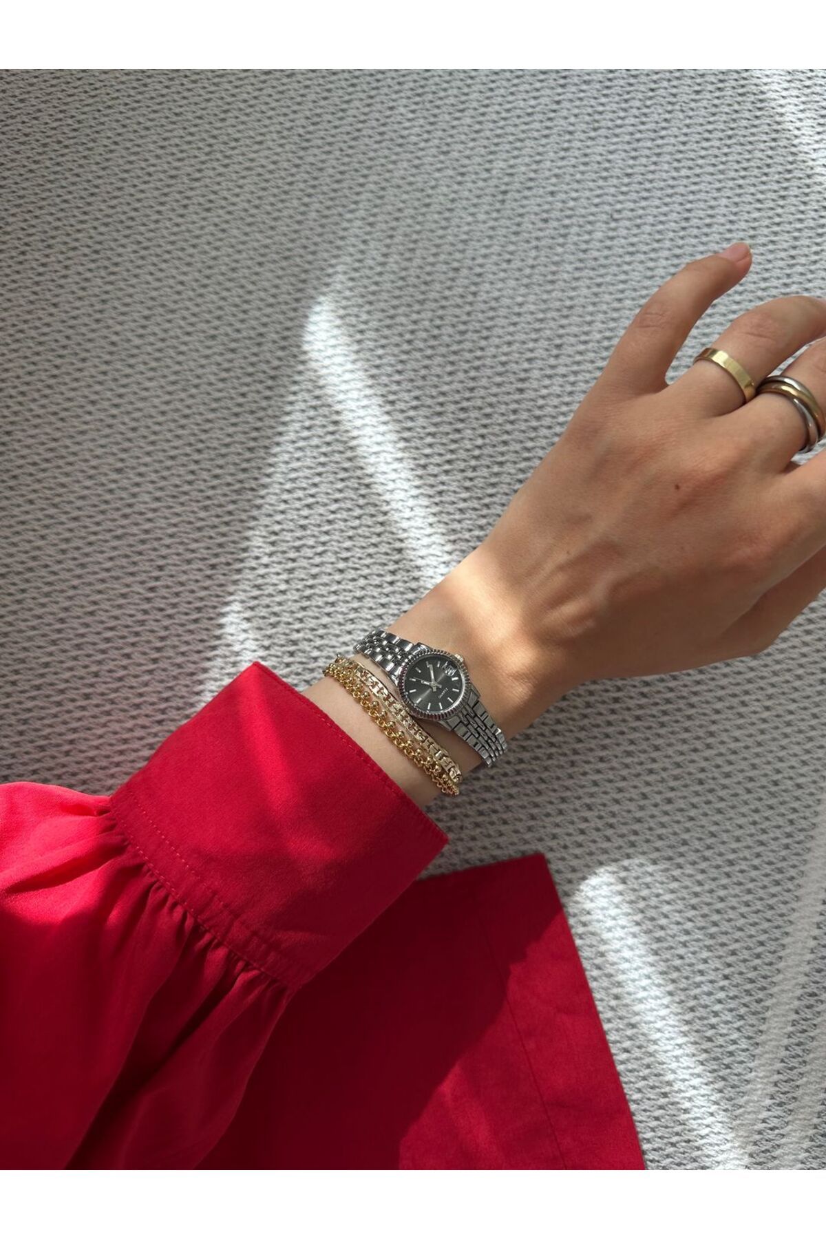 MERW Adrina Model Gümüş Siyah Renk Metal Kordon Vintage Seri Kadın Kol Saati