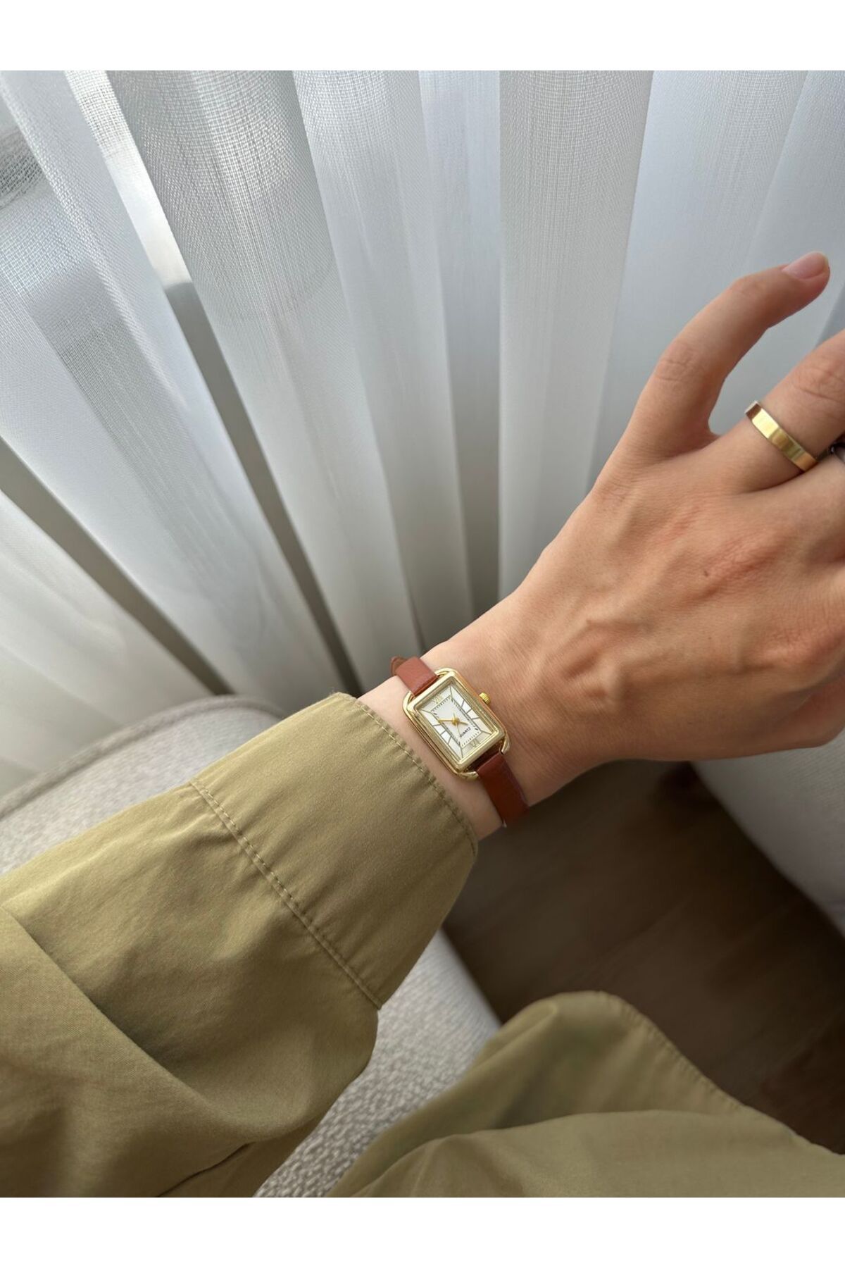 MERW Abby Model Taba Renk Deri Kordon Vintage Retro Seri Kadın Kol Saati