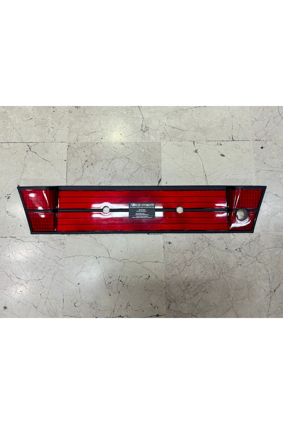 TİTANİKPARTS BMW 5 SERİSİ E34 KIRMIZI ARKA PLAKA REFLEKTÖRÜ SIFIR PLAKA REFLEKTÖR