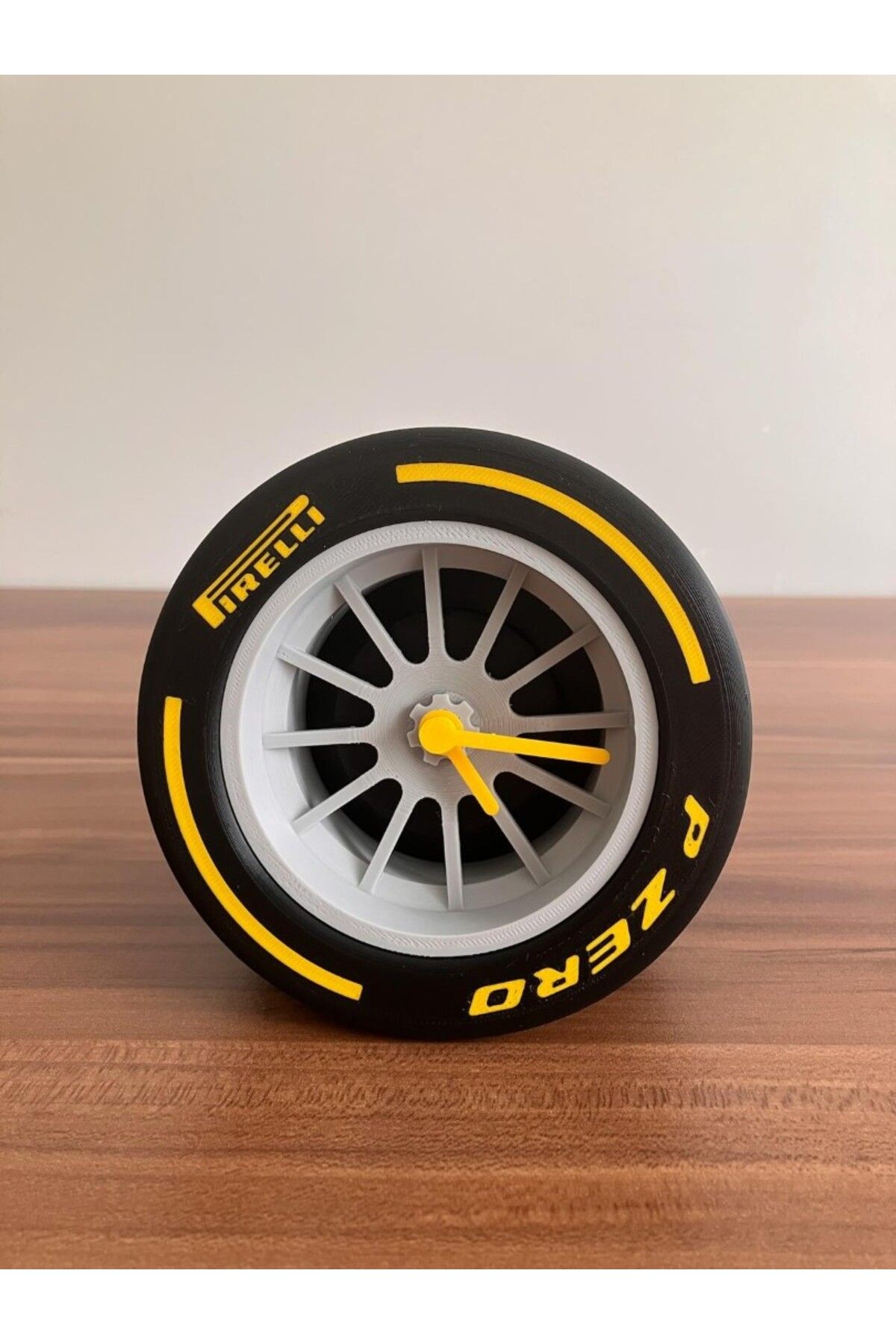 genomera Sarı Renkli F1 Tekerlek Şeklinde Saat