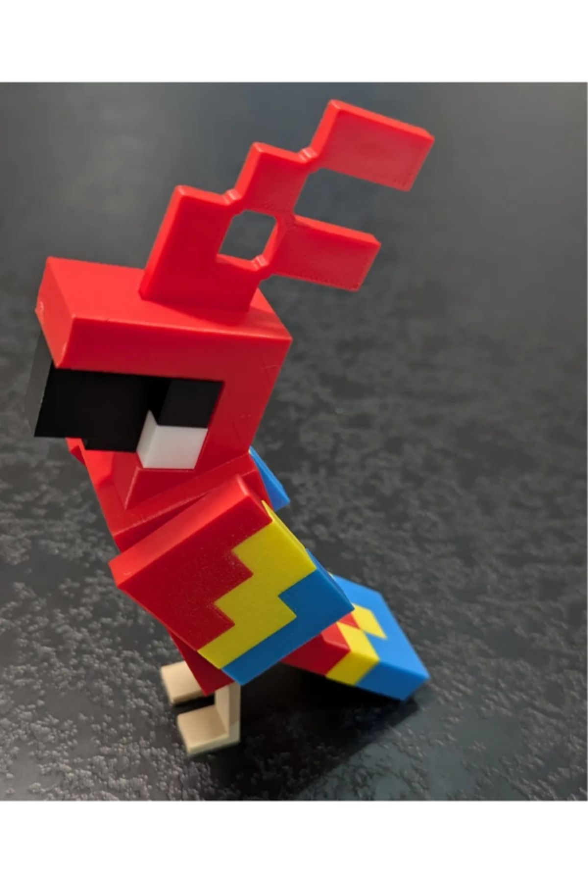 NOMOTHETIC Minecraft Kırmızı Papağan Figürü – Dekoratif 3D Model