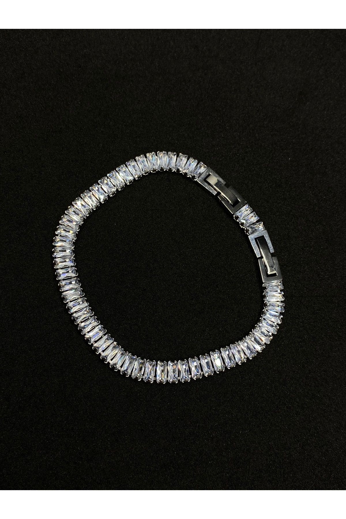 Jiji Jewelery Döküm Su Yolu Klasik Dikdörtgen Zirkon Taş Gümüş Renk Paslanmaz Çelik Bileklik