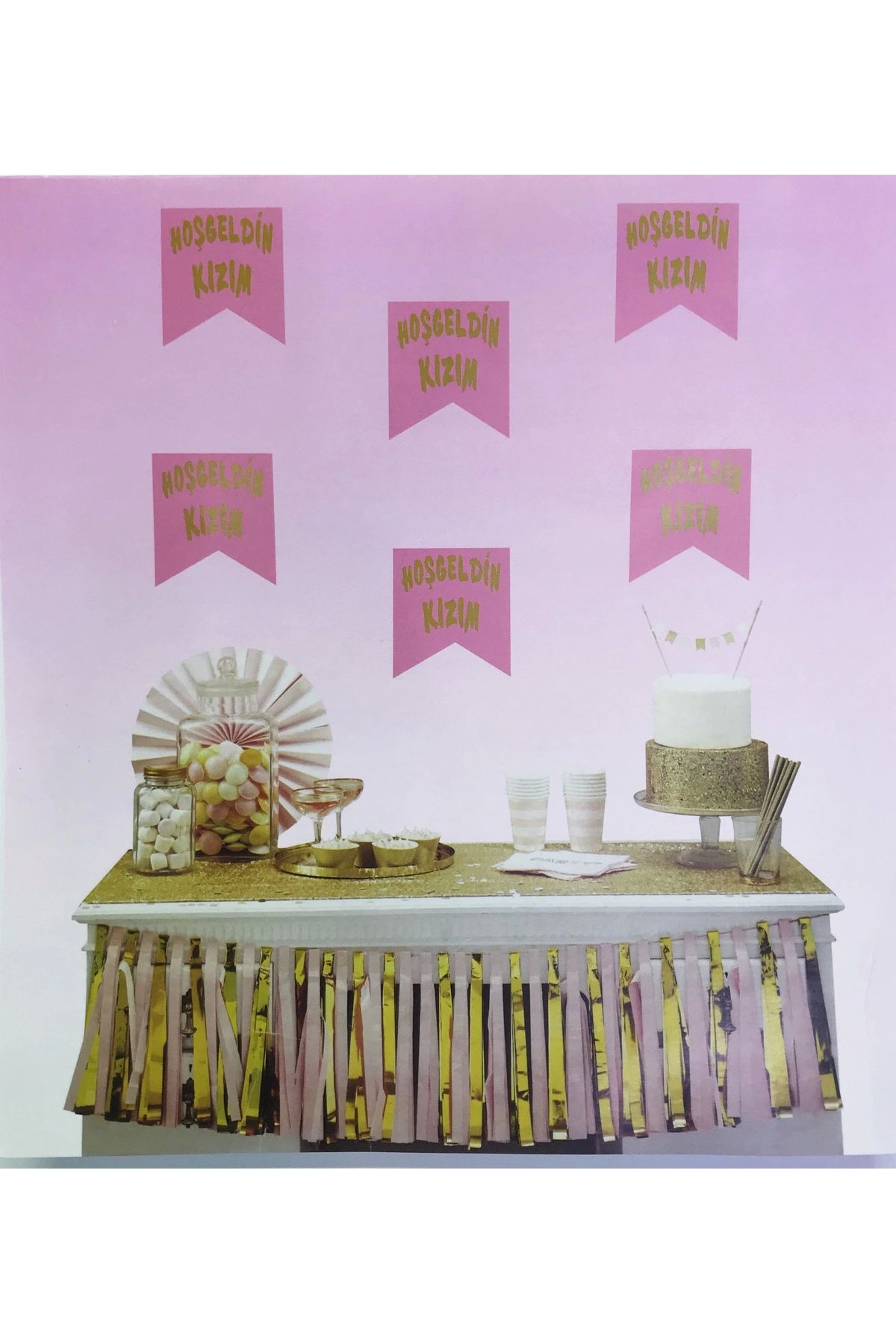 OurStyles Pembe Üzeri Altın Hoşgeldin Kızım Flama Süs