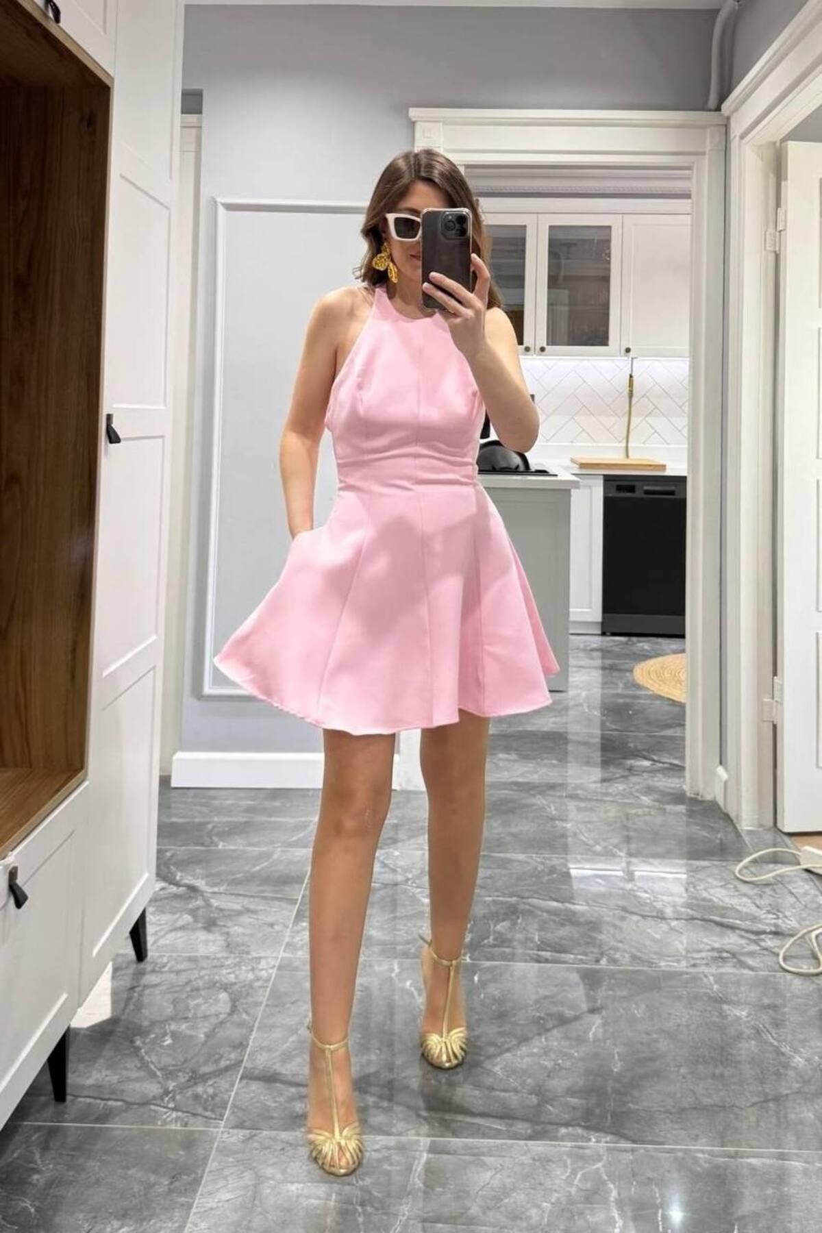 Hotfashion HALTER YAKA VOLANLI KISA ELBİSE