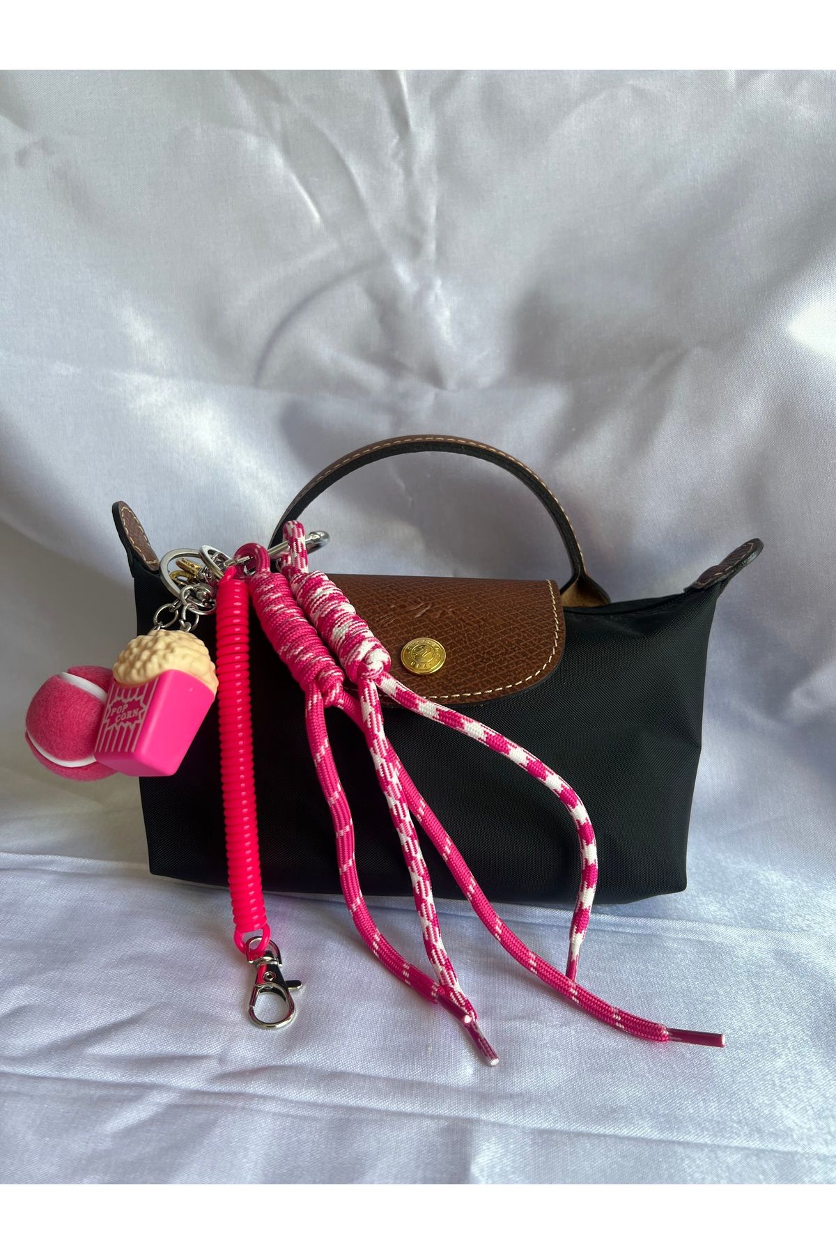 Lila PEMBE POPCORN VE TENİS TOPU DETAYLI, İPLİ ÇANTA CHARMI, ÇANTA AKSESUARI, ANAHTARLIK