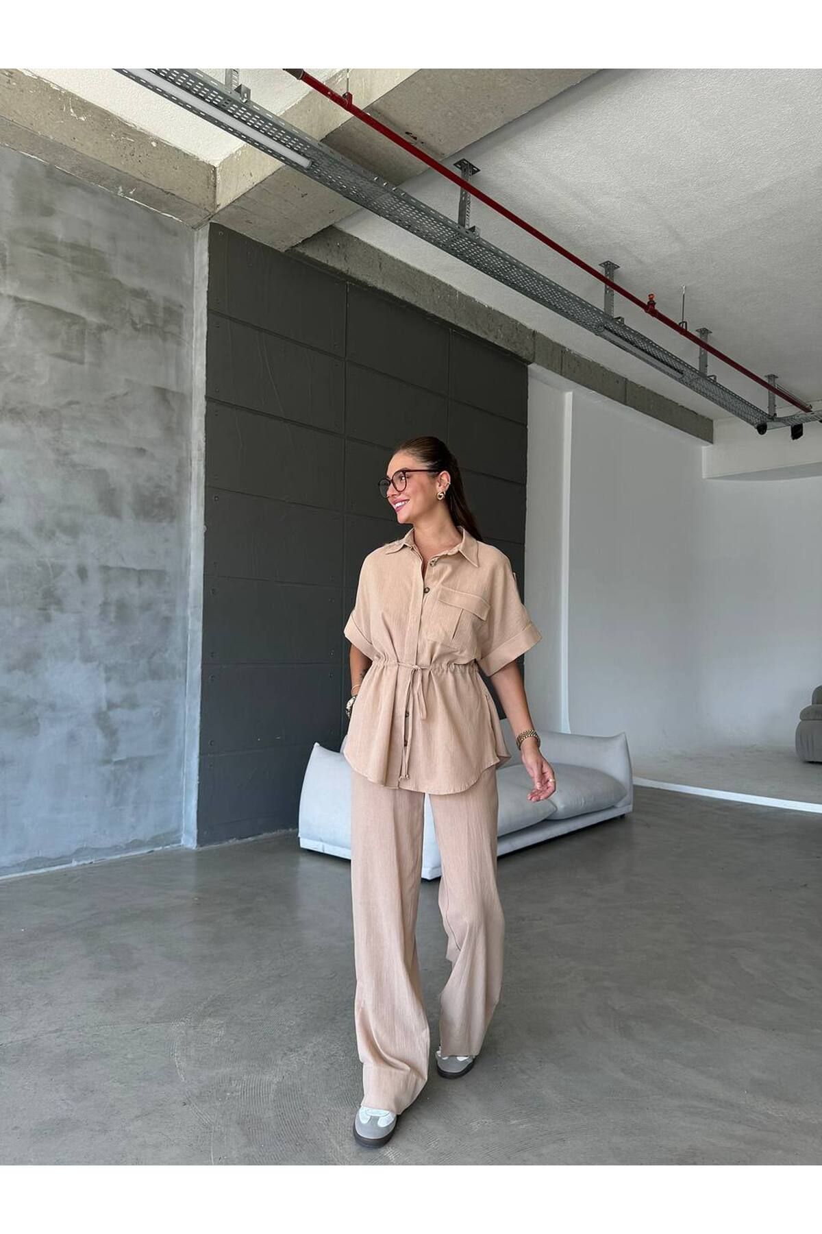 Khloe BELİ BÜZGÜLÜ CEPLİ KISA KOLLU GÖMLEK TAKIM
