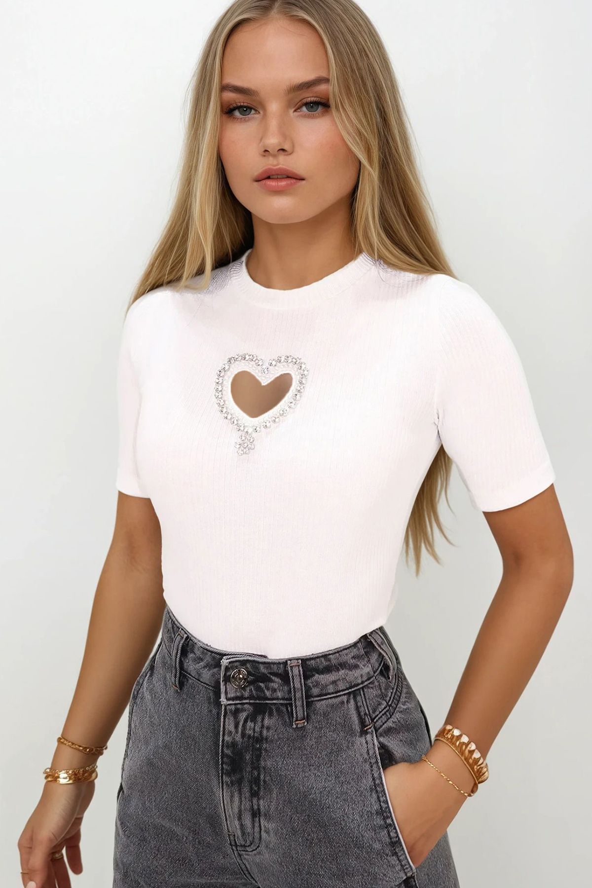 Trend Alaçatı Stili-Women's White Crew Neck Stone Embroidered Camisole Blouse Alc-X14177 3