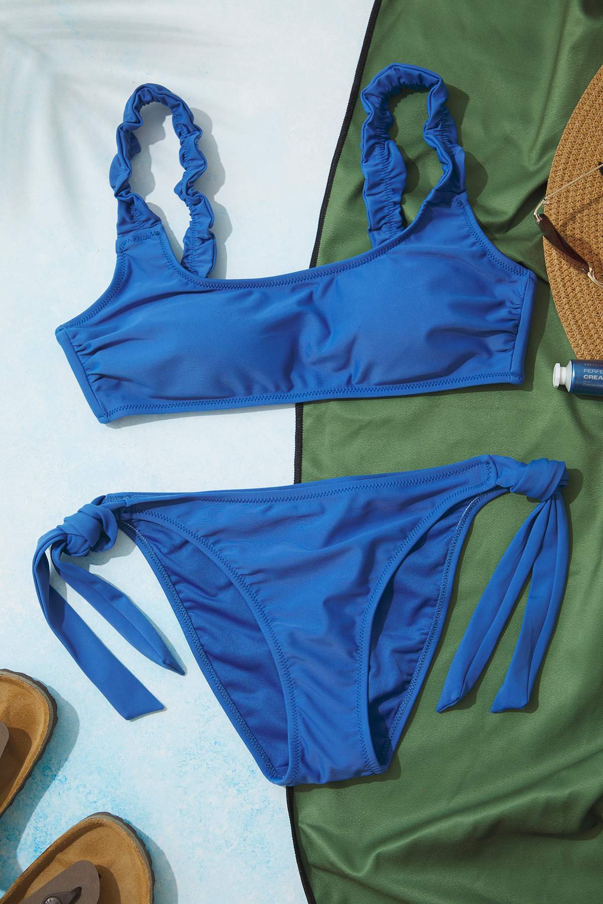 Trendyol Collection-Blaues U-Ausschnitt-Bikinioberteil mit Volants TBESS25BU00027 1