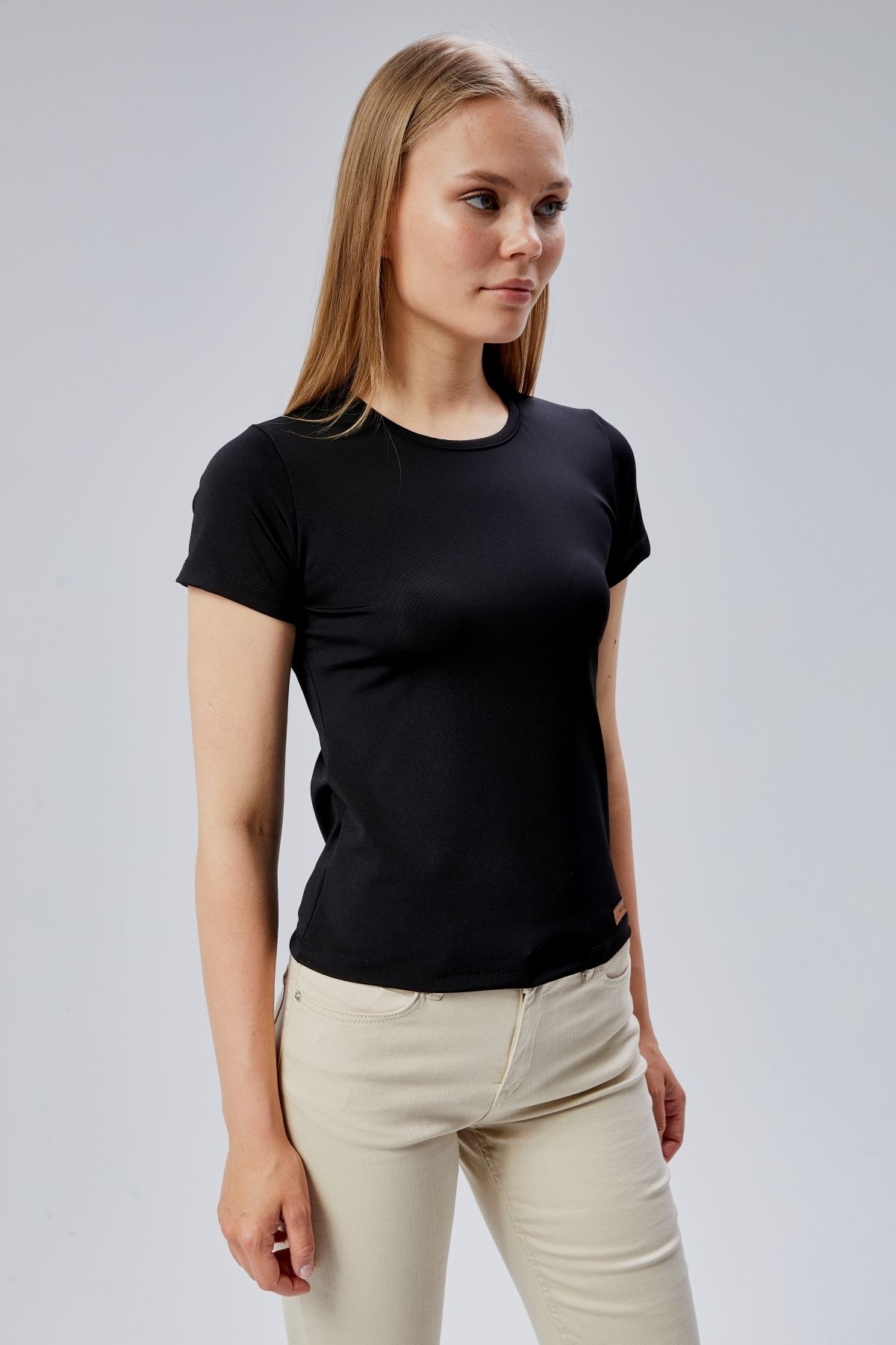 FHELIA Kısa Kollu Bisiklet Yaka Basic Esnek Likralı Perfect Slim Fit Body