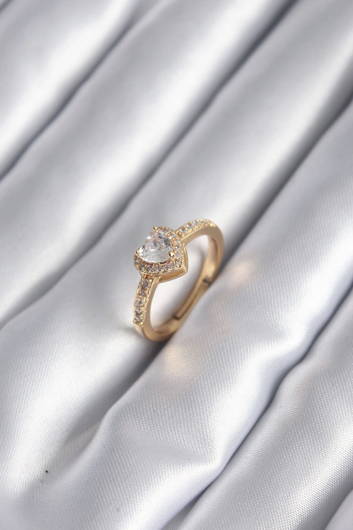 OurStyles Pirinç Gold Renk Zirkon Taşlı Kalp Charm Model Kadın Yüzük - TJ-BYK2959
