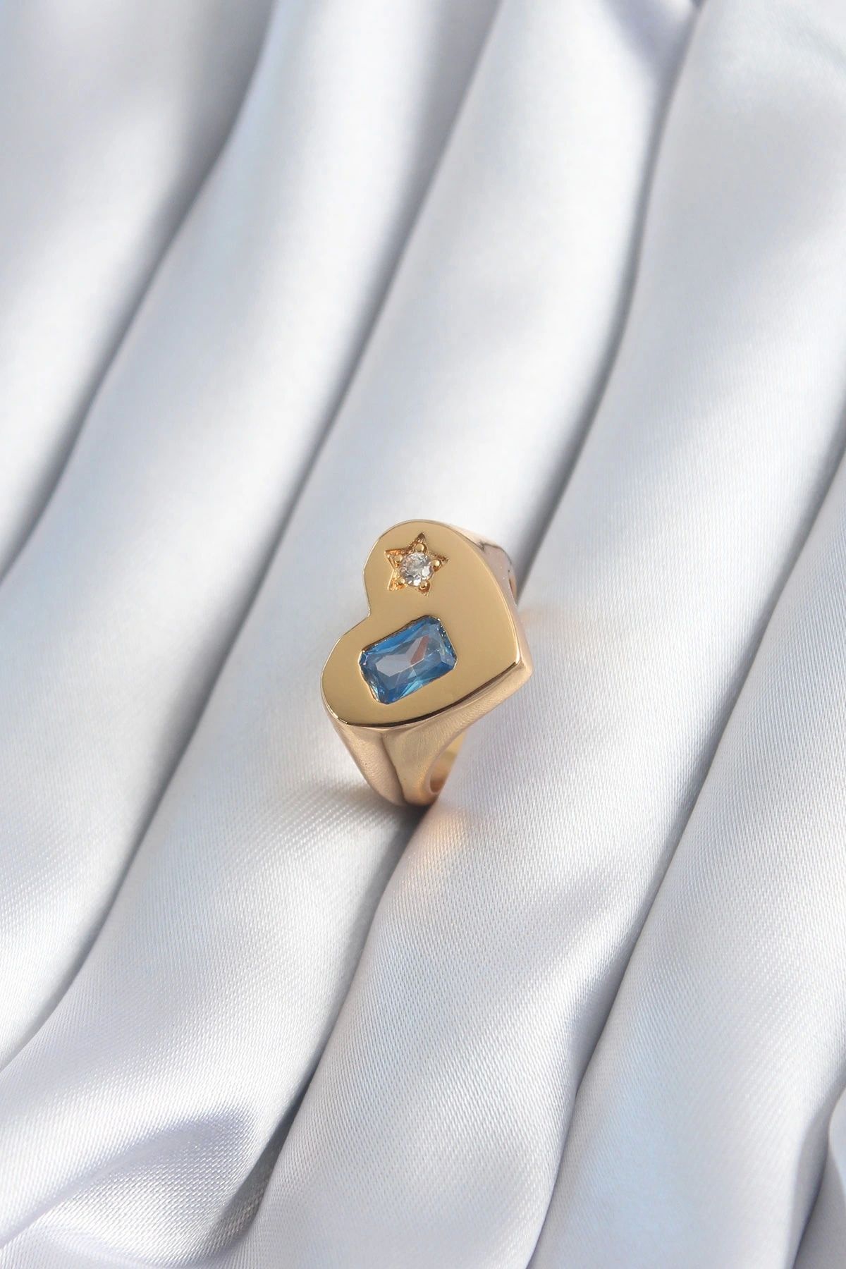 OurStyles Pirinç Gold Renk Kalp Model Zirkon Taş Yıldız Detay Kadın Yüzük - TJ-BYK2895