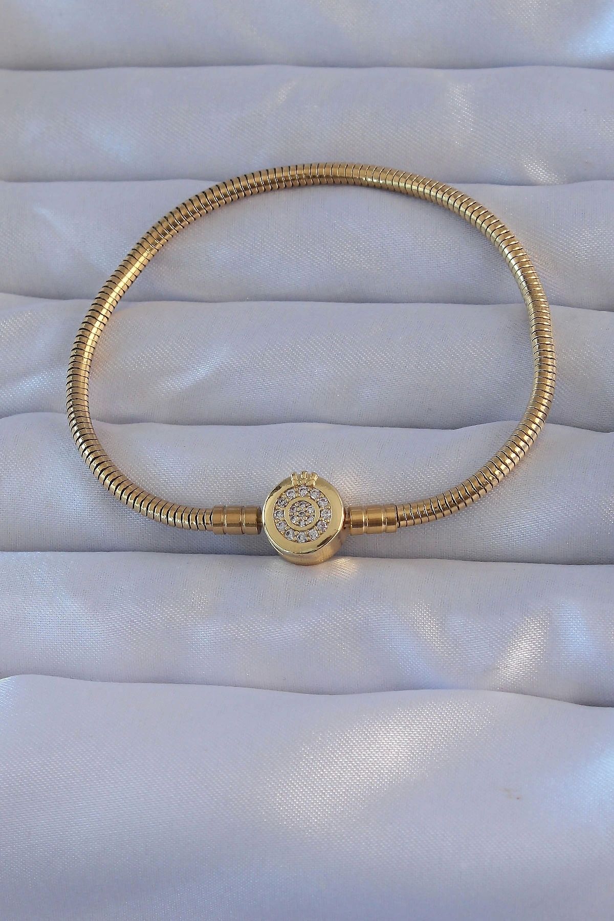 OurStyles Pirinç Gold Renk Zirkon Taşlı Charm Bileklik - TJ-BB6220