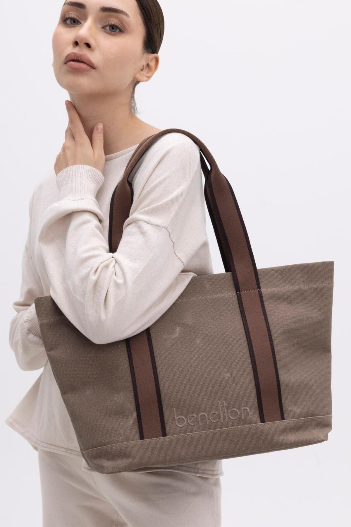 Benetton United Of Colors Benetton Bnt-1411 Kadın Omuz & Kol Çantası