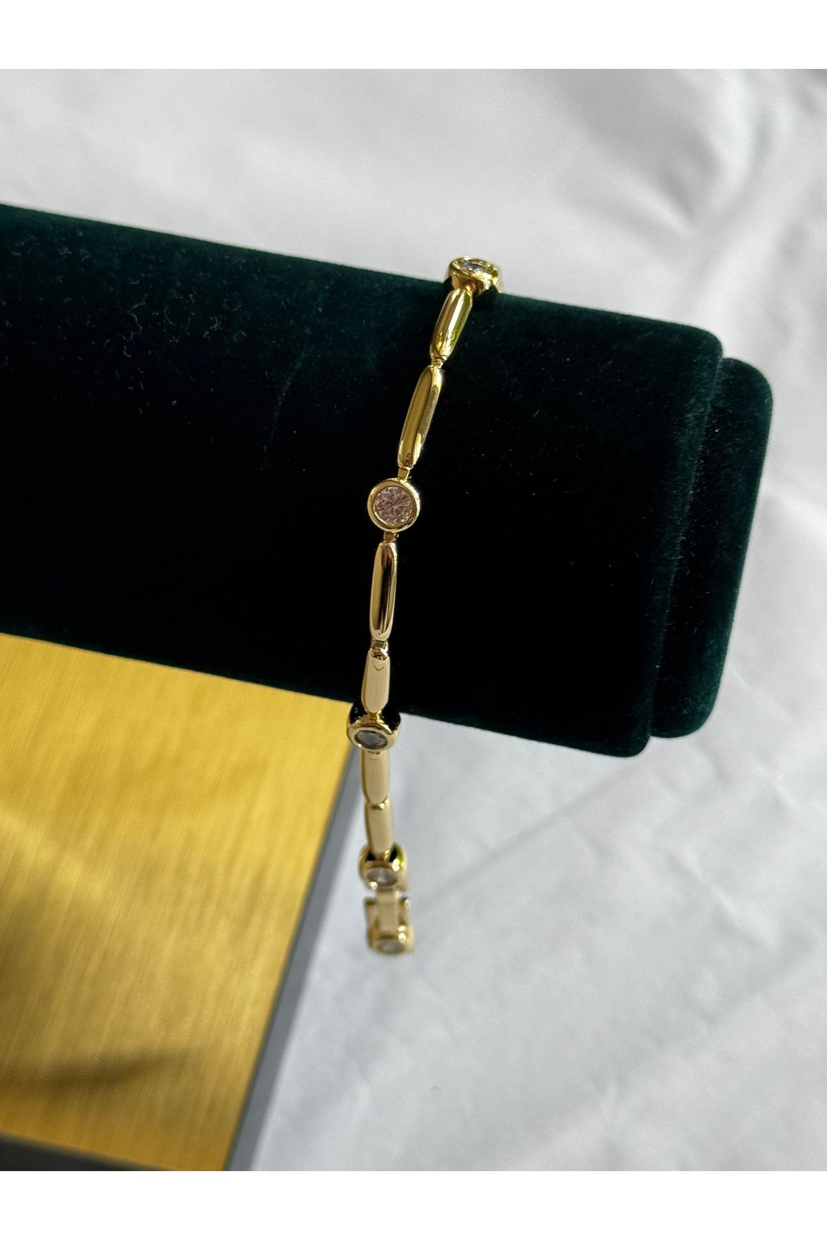 shop Gold Tasarım Zirkon Taşlı Bileklik (Ayarlanabilir Ölçü)
