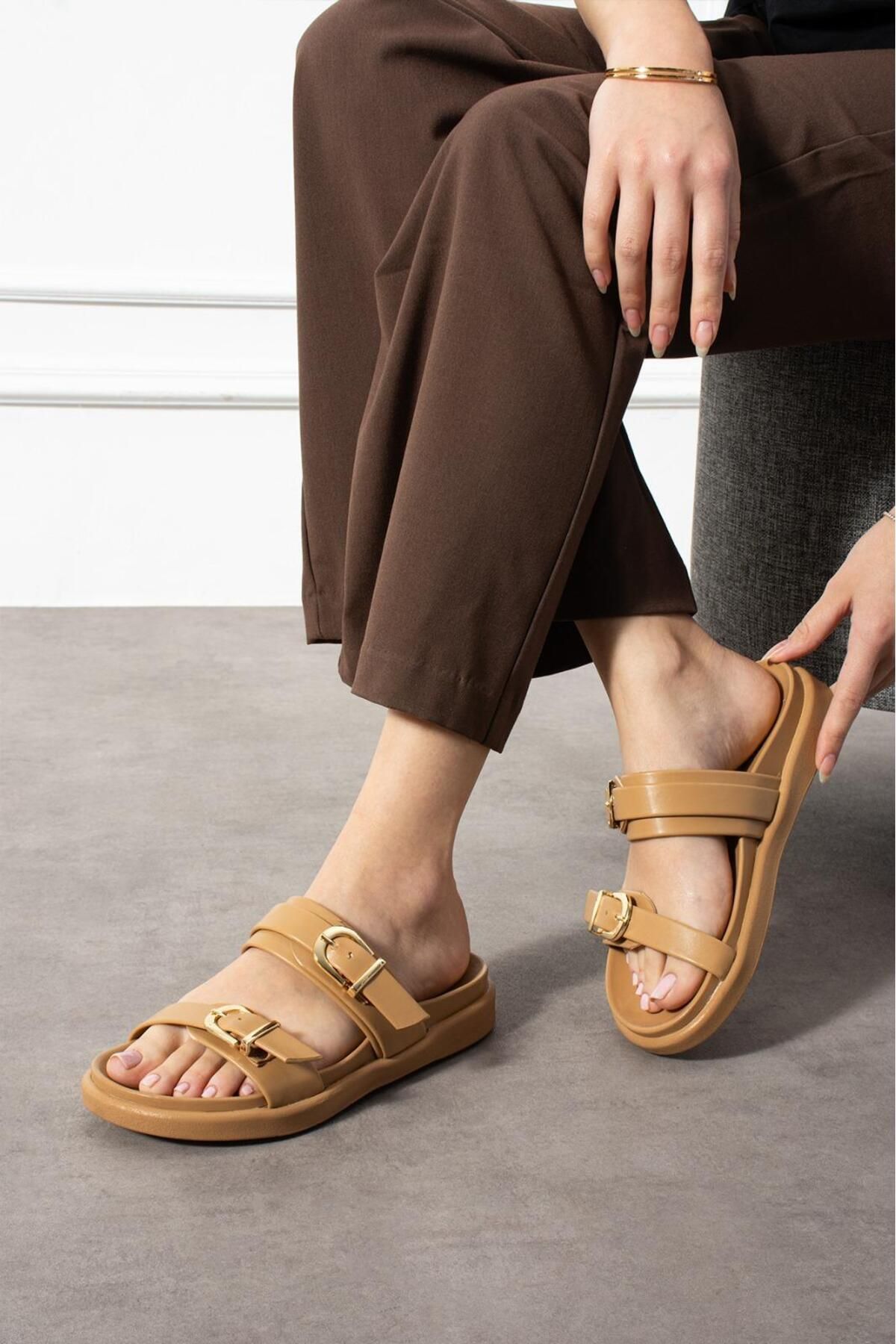 Stilbagshoes EDDİE TOKA DETAYLI KADIN TERLİK NUDE