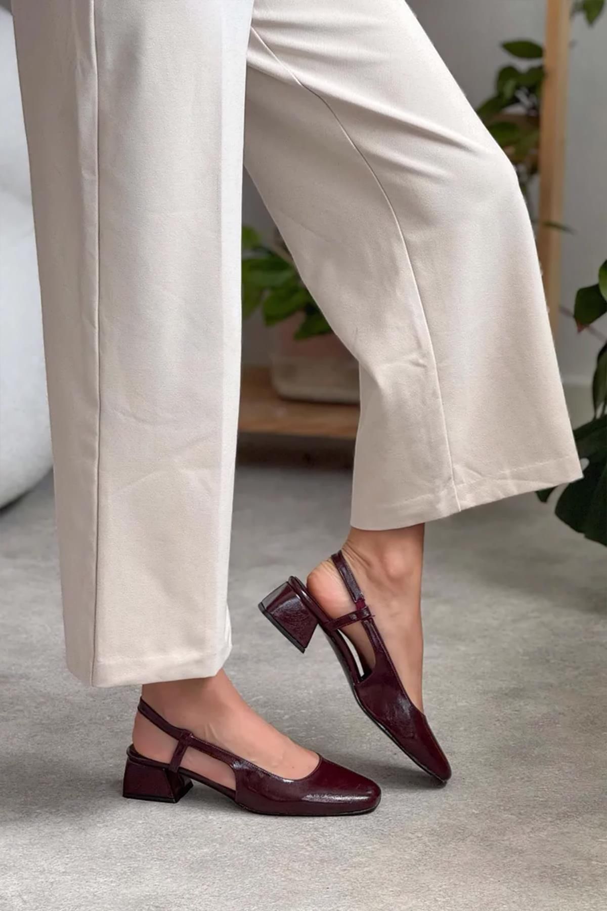 Stilbagshoes URSA YAN VE ARKA AÇIK KADIN AYAKKABI BORDO