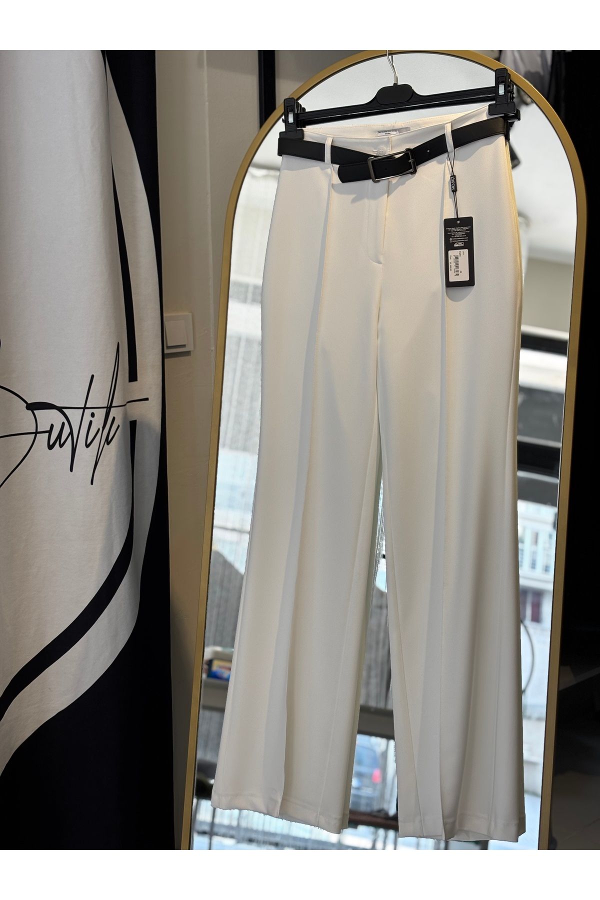 Butik Beyaz Kemerli Palazzo Pantolon