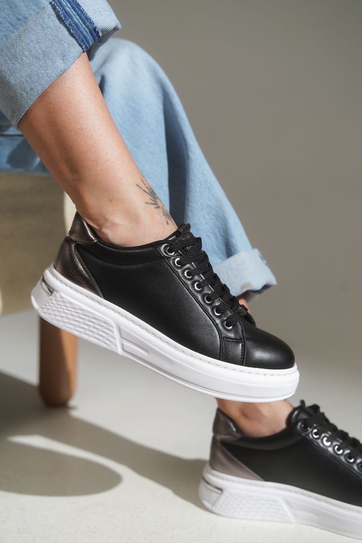 lovitto Bağcıklı Kalın Taban Sneaker