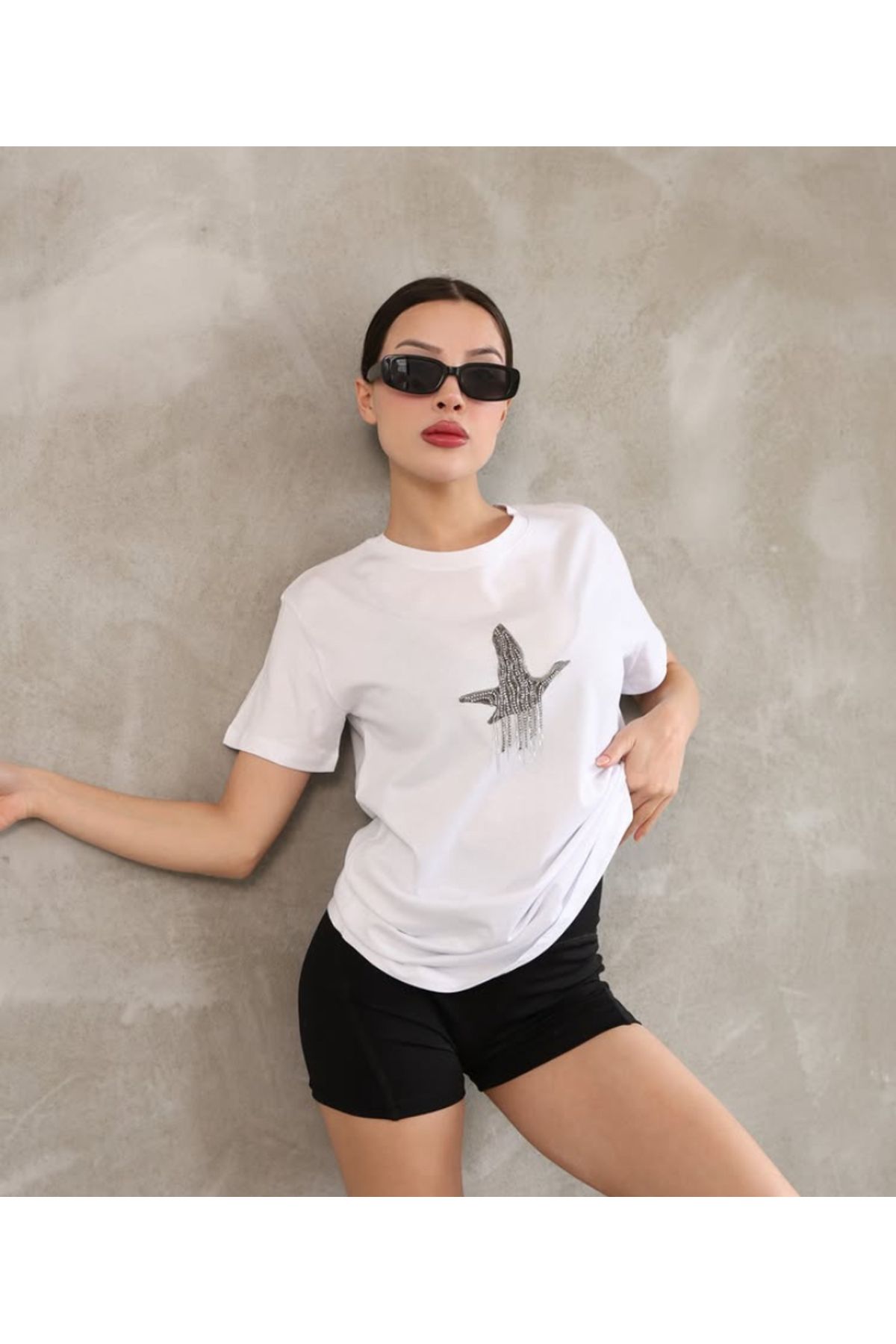 ROPE DE MUJER YILDIZ PÜSKÜLLÜ T-SHIRT