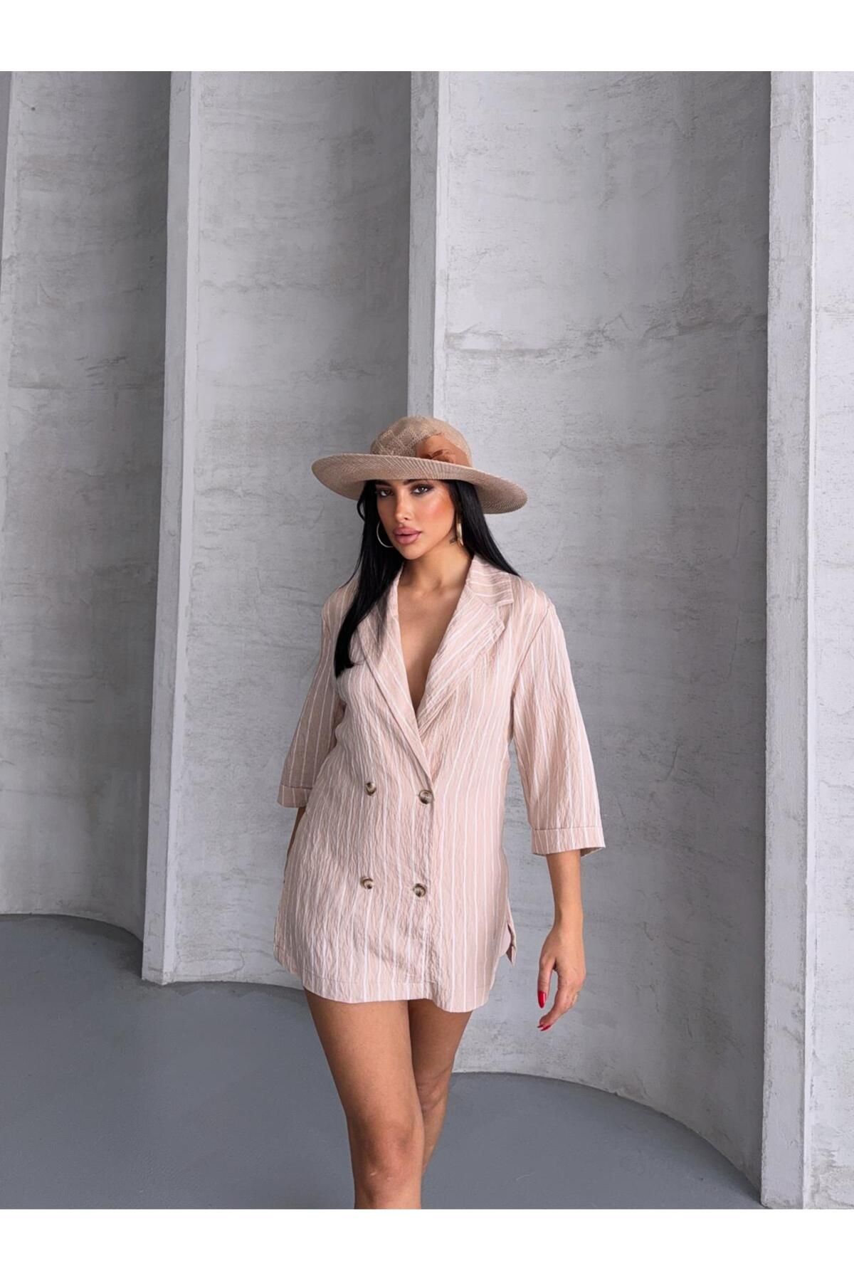 LB Laluna Butik Kadın Yandan Yırtmaçlı Çizgili Blazer Ceket