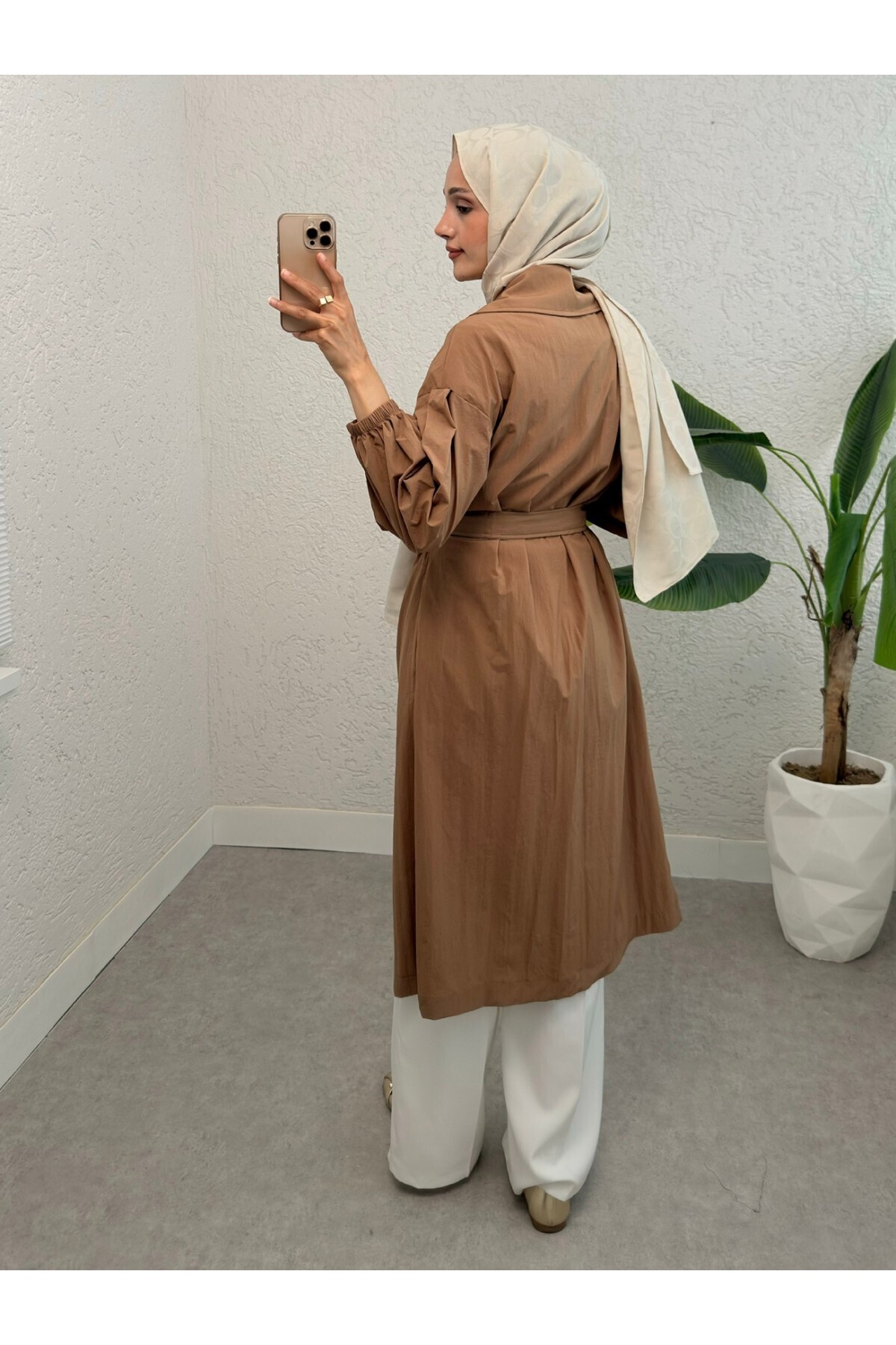 Modamorfo-Lined Trench Coat with Elastic Sleeves and Belt -Tan 2