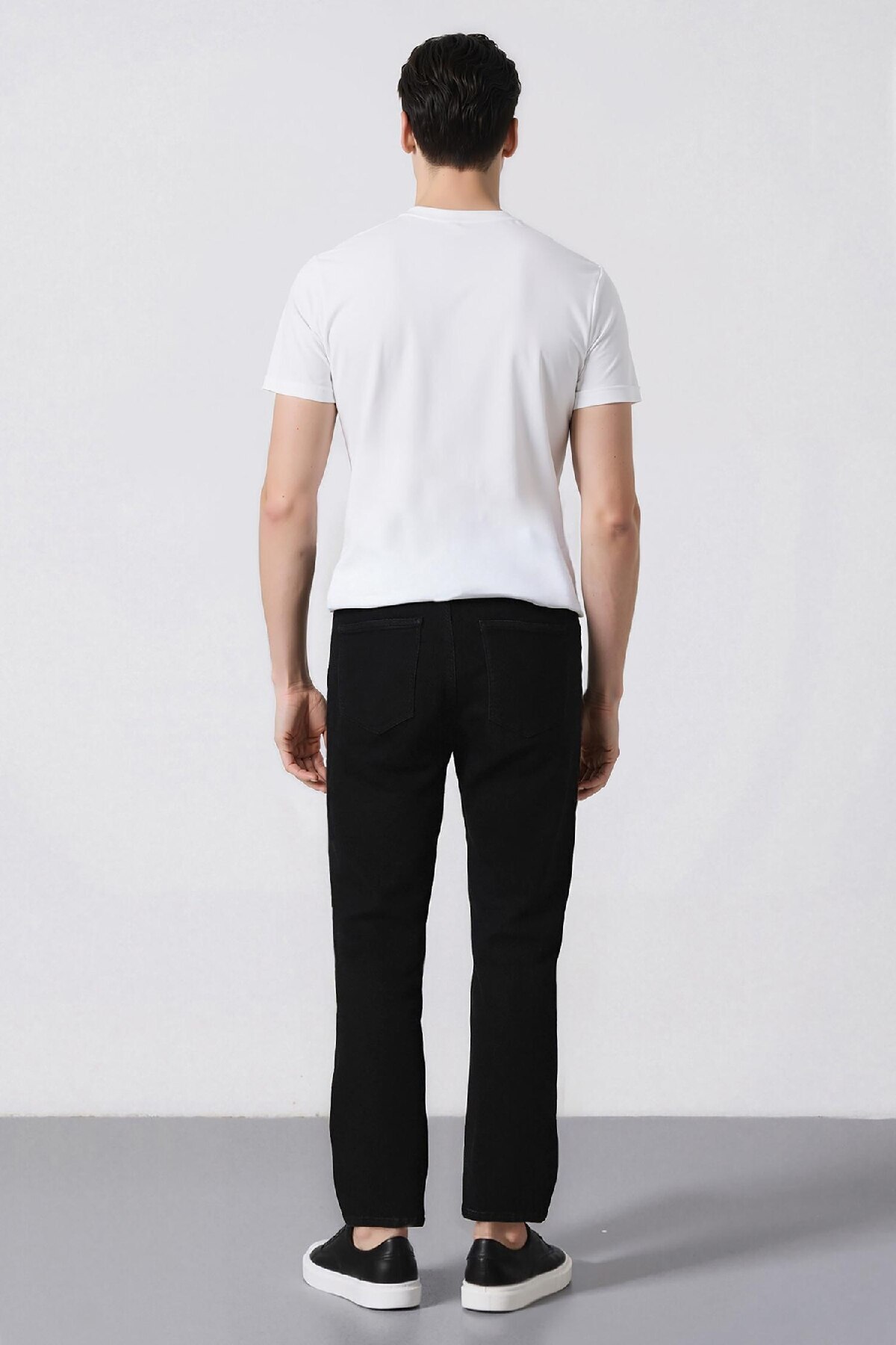 شلوار جین مردانه راسته فاق نرمال | دفاکتو Defacto R8763AZ24AU - تصویر 8