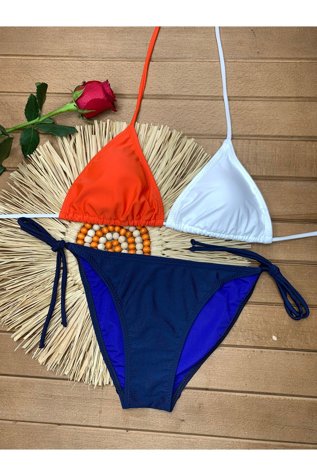 XORVİO Kadın Likralı Esnek Yandan Ve Boyundan Bağlamalı Şık Ipli Üçgen Beyaz Lacivert Bikini Takım
