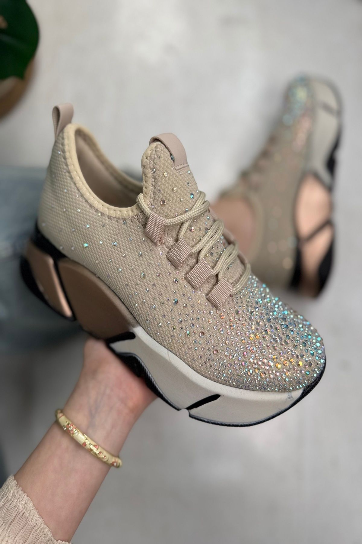Nstil Günlük Kadın Spor Ayakkabı Taşlı Bağcıklı Hafif Kalın Yüksek Renkli Taban Yürüyüş Sneaker 403