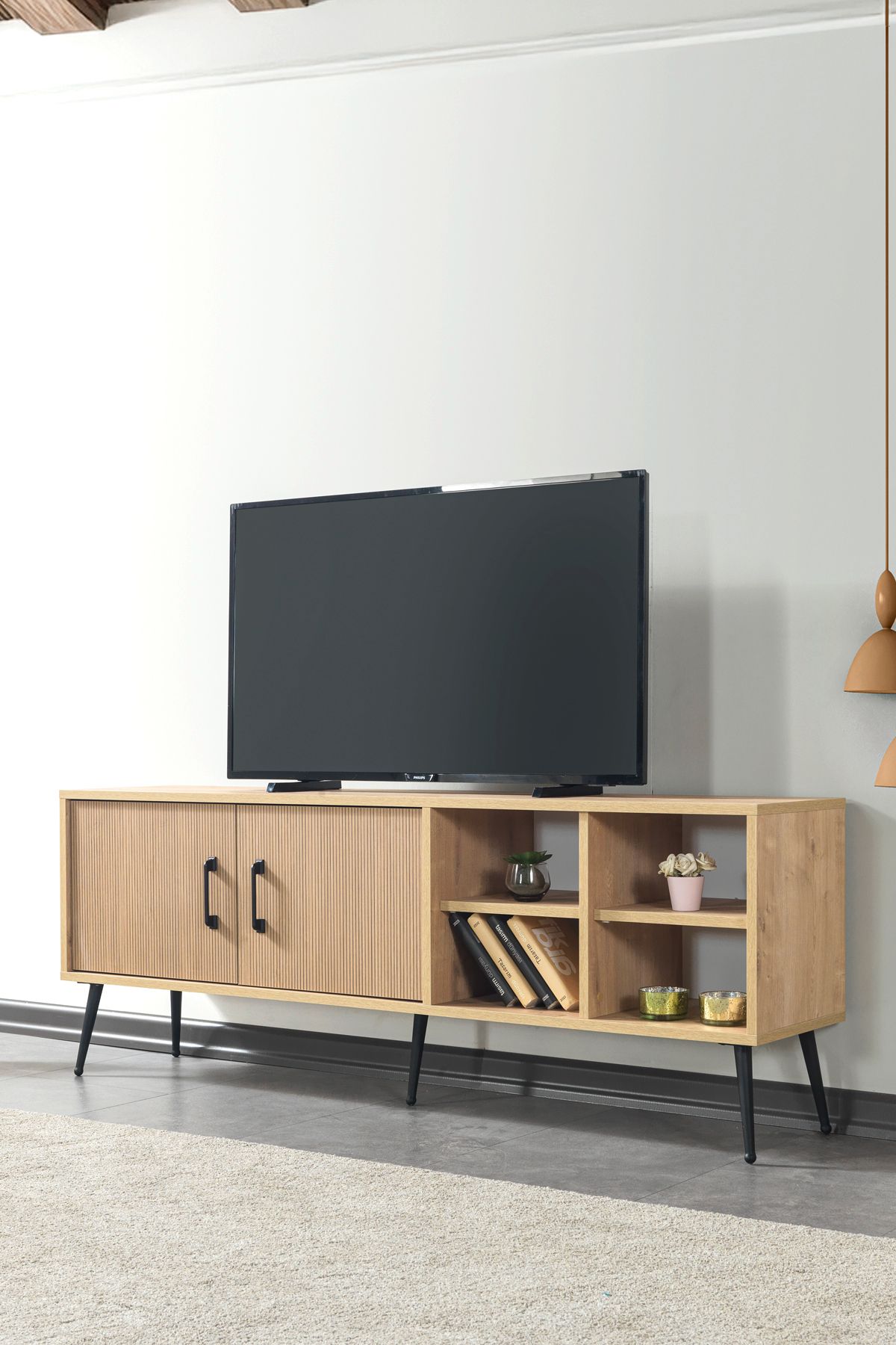 Evmo Home 3610 Şile Metal Ayaklı Metal Kulplu 160 Cm TV Ünitesi - Yunus Safir
