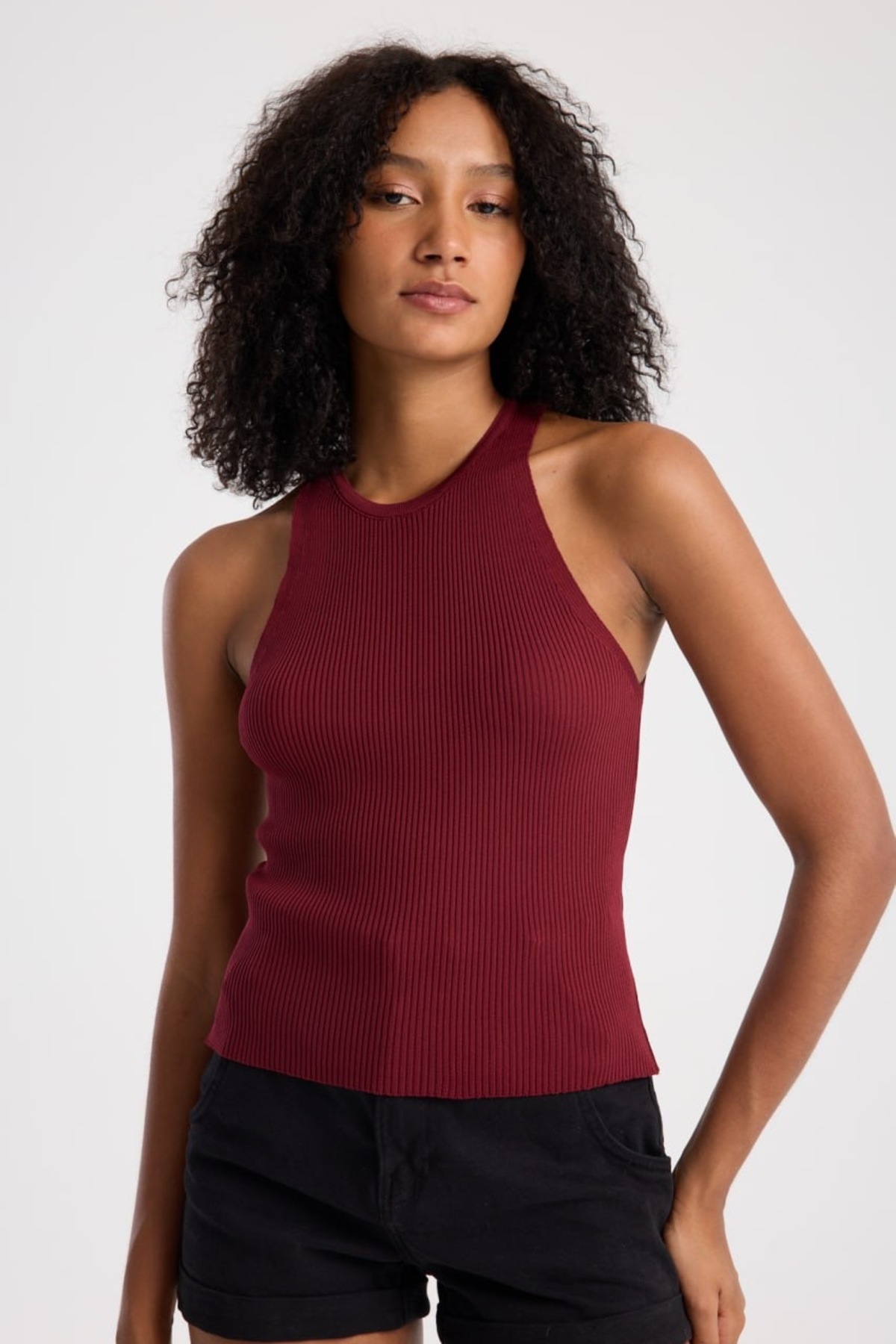 İLKCET MODA Fitilli Bordo Kolsuz Halter Yaka Kadın Crop Triko