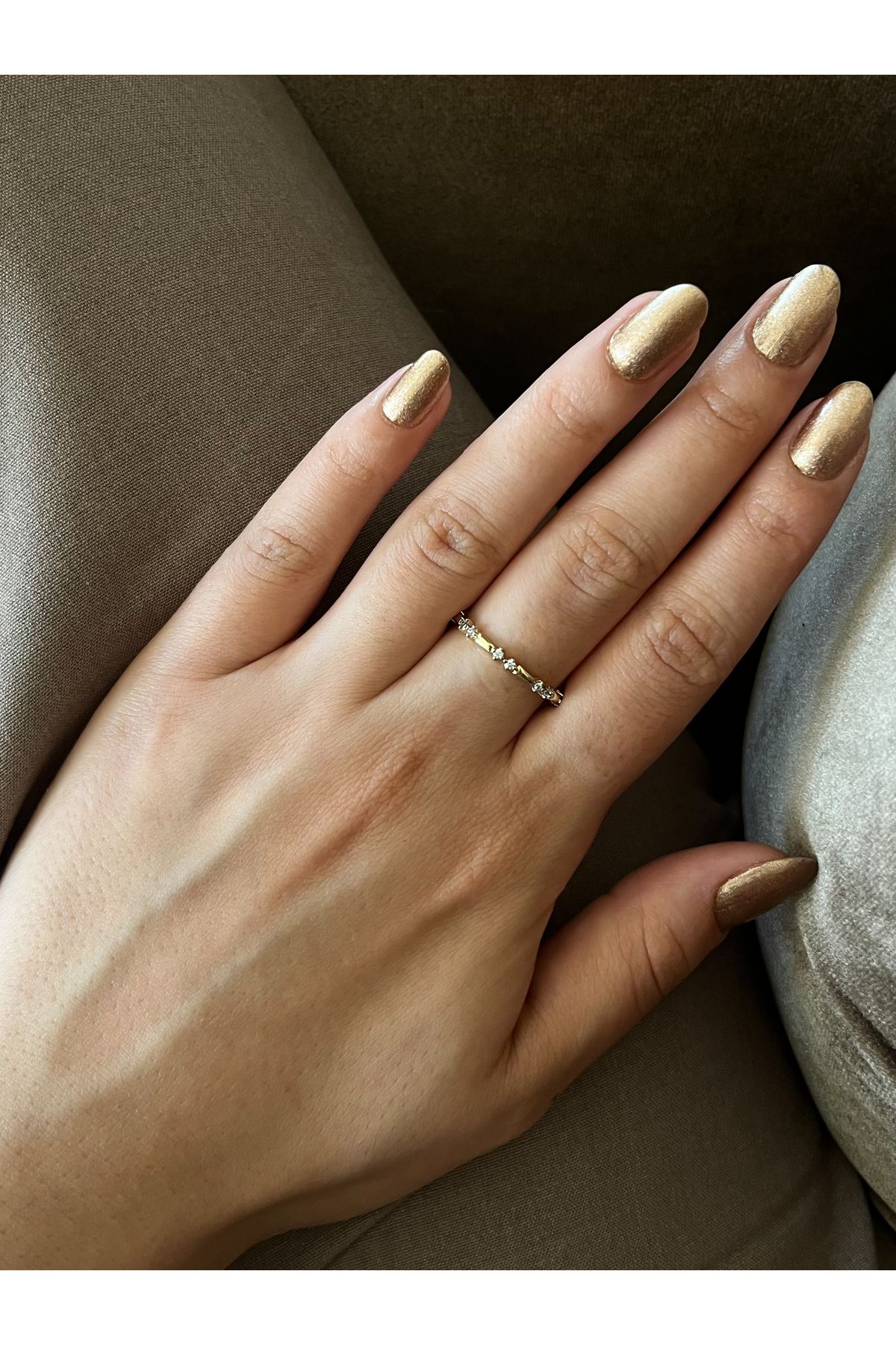 MODA Ayarlanabilir Minimal Taşlı Tasarım Yüzük