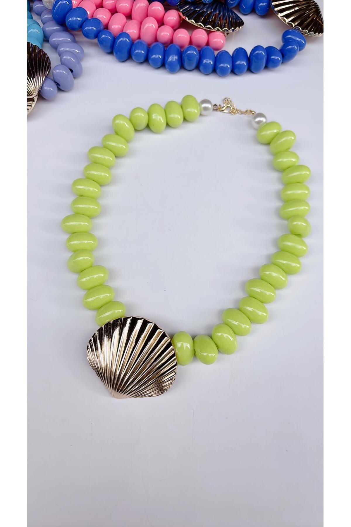 Tubb's Accessories Renkli boncuklu midye kolye
