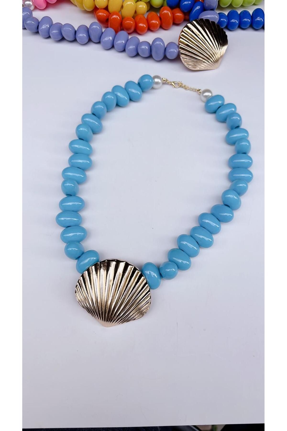 Tubb's Accessories Renkli boncuklu midye kolye