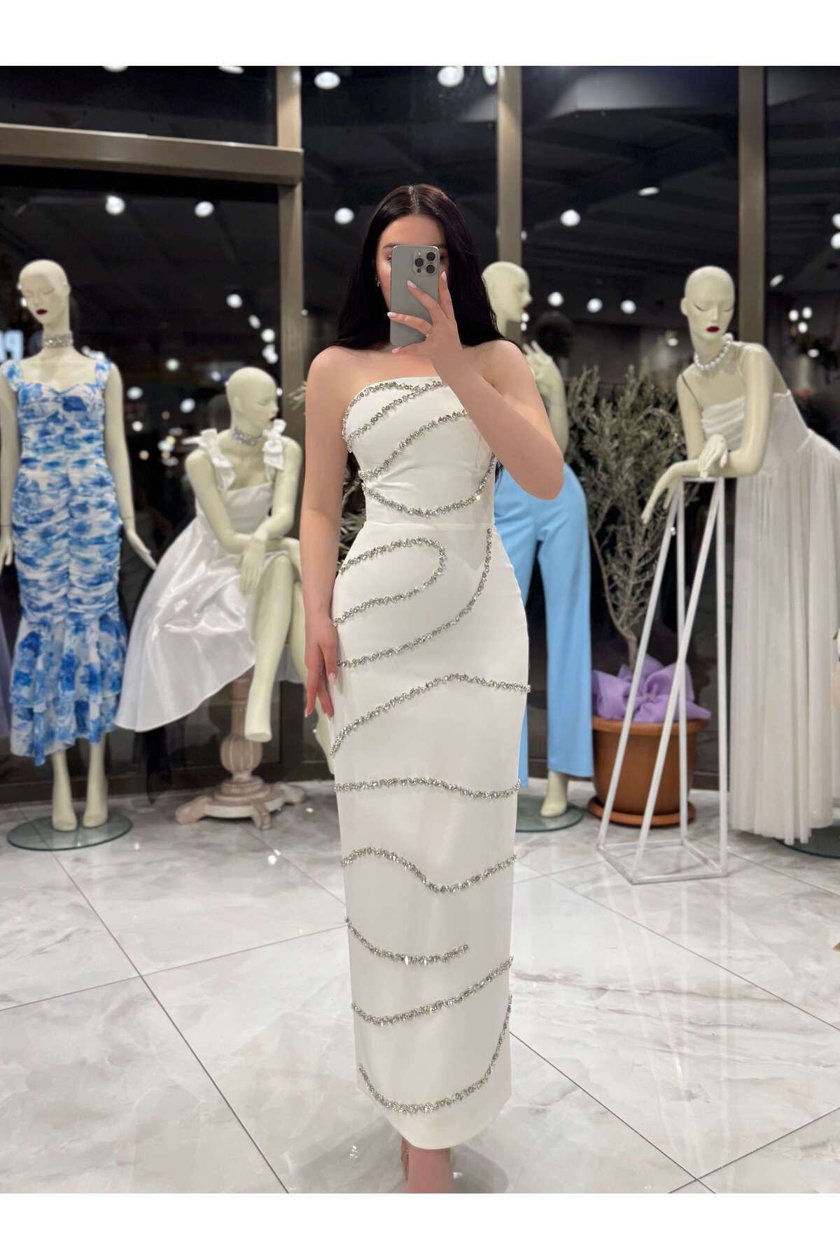 missswans Medina Taş Dalga Detay Straplez Midi Boy Abiye Ekru